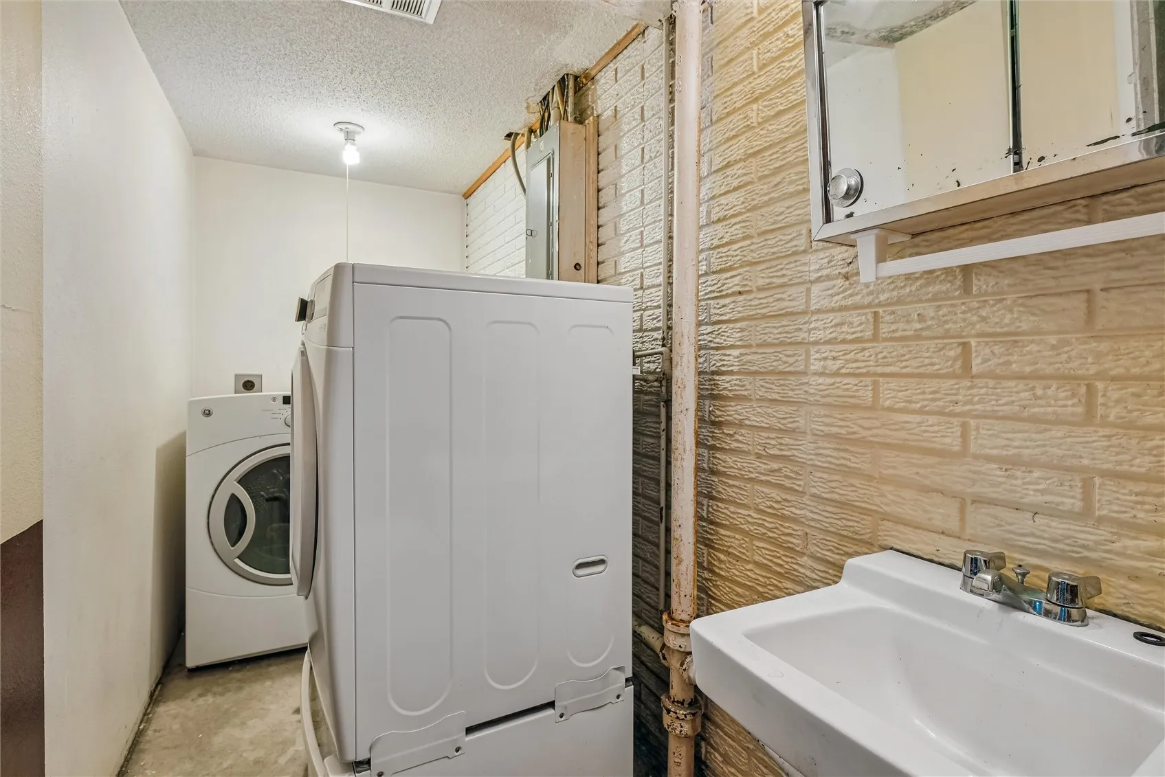 half bath / laundry