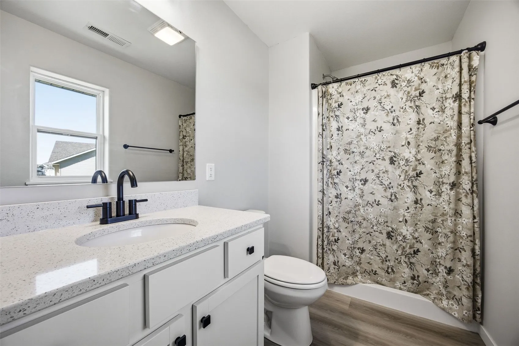 Bath off Primary
