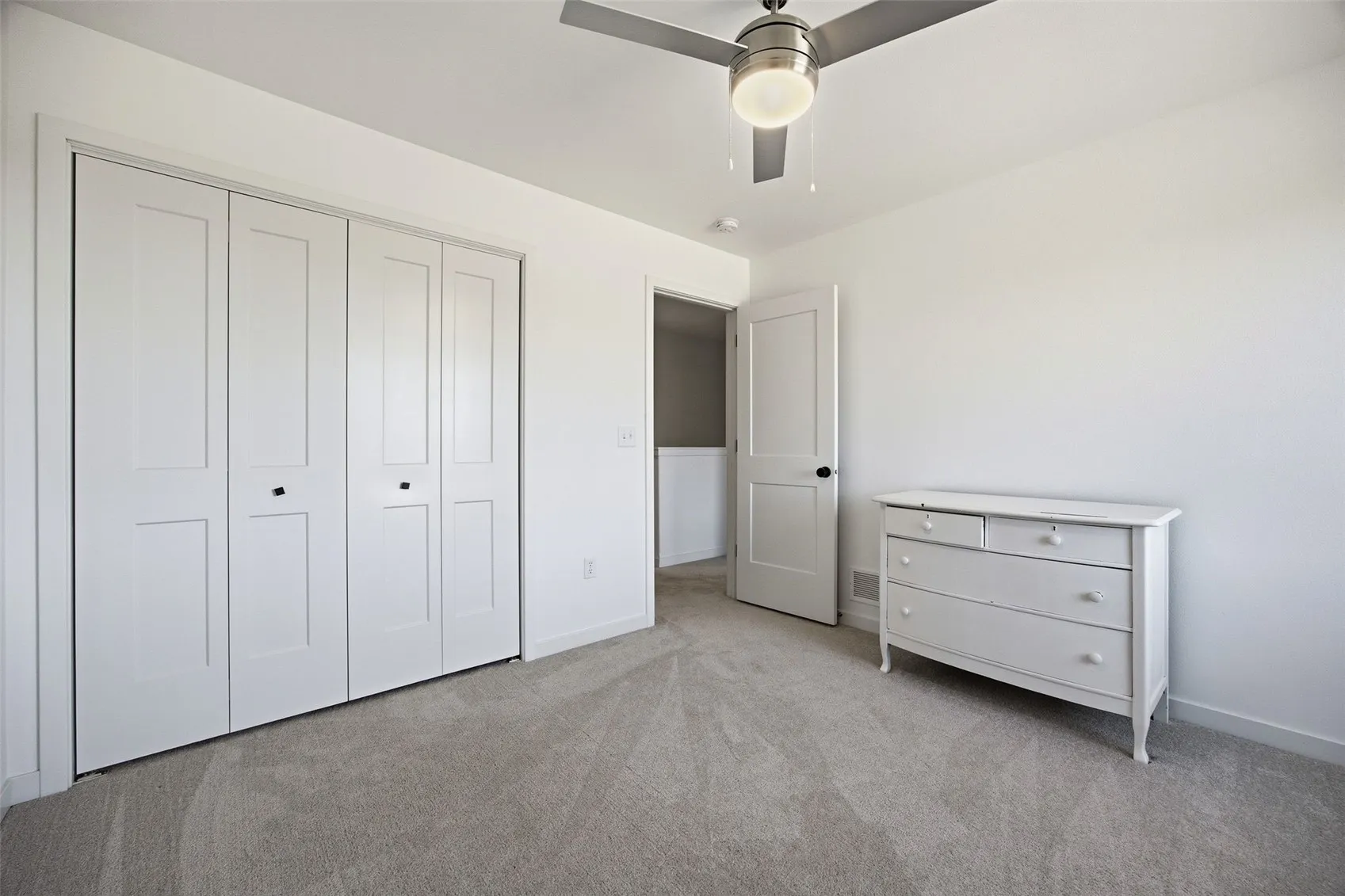 Bedroom 2 (2)