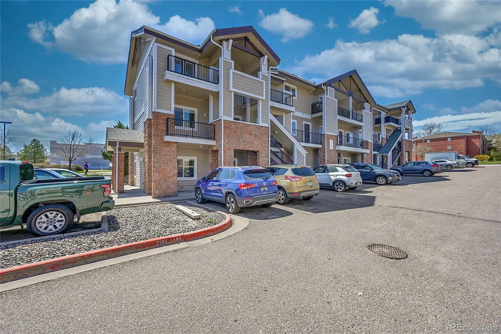 ROTH PARK CONDOMINIUMS