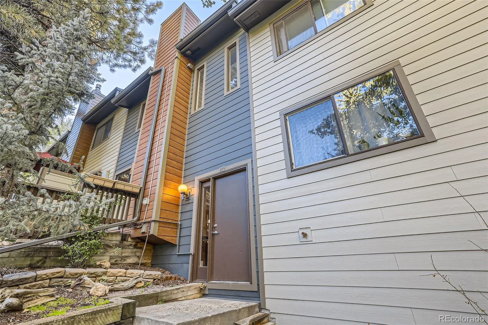 Silver Spruce Village Condos Ph #1