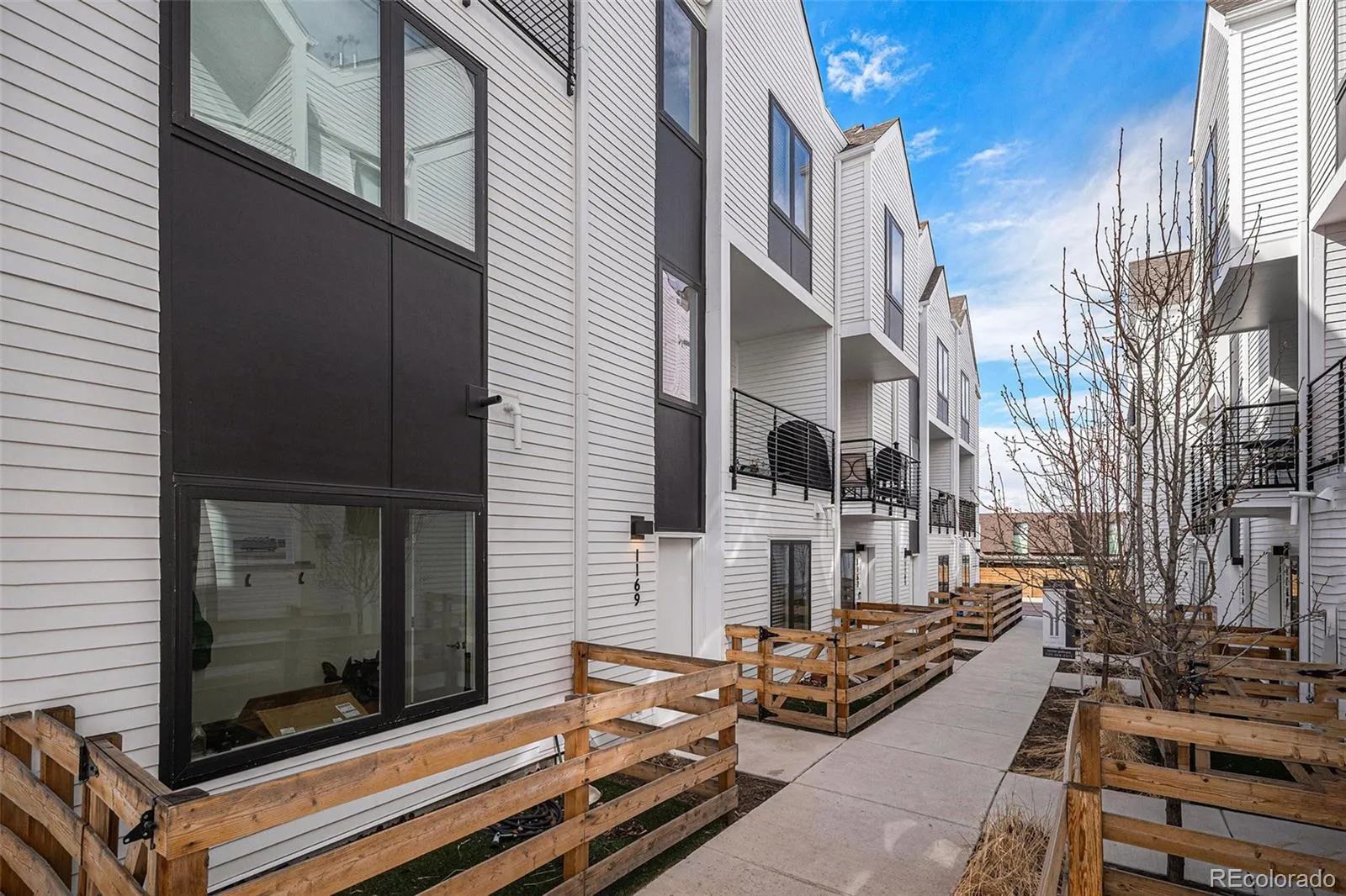 Parkview Residences Ph 7 Condos