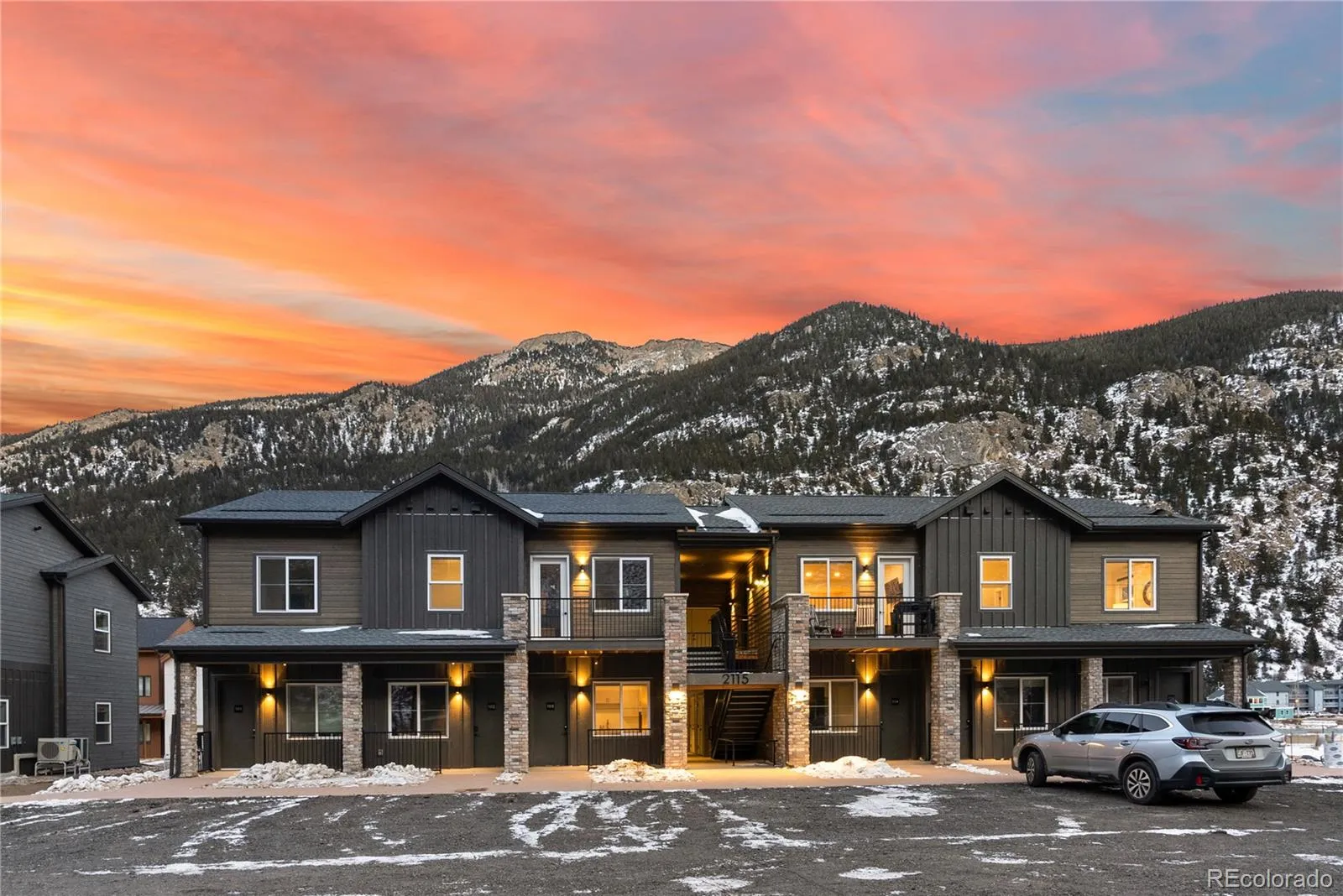 Lakeview Flats