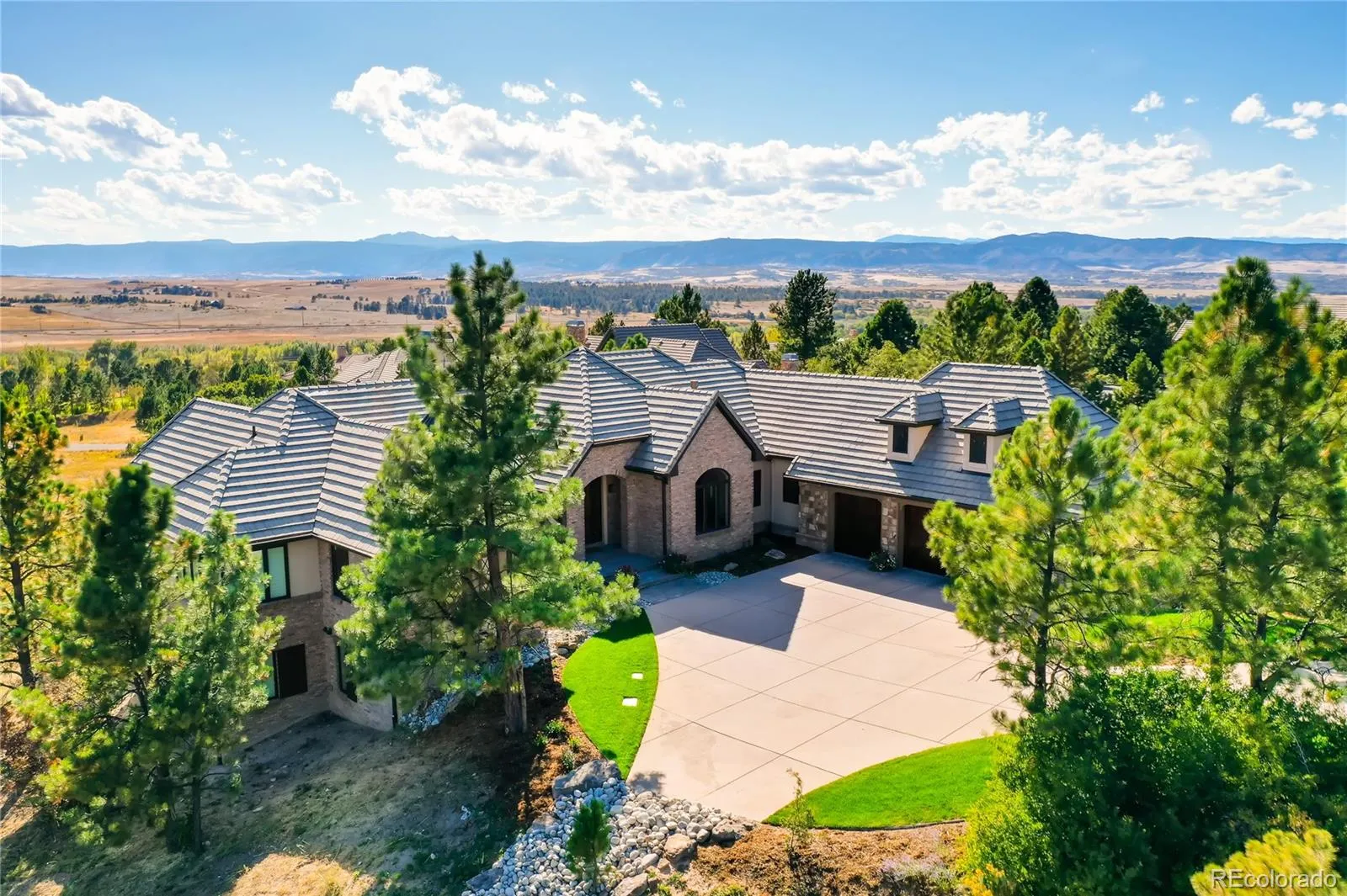 Castle Pines Village