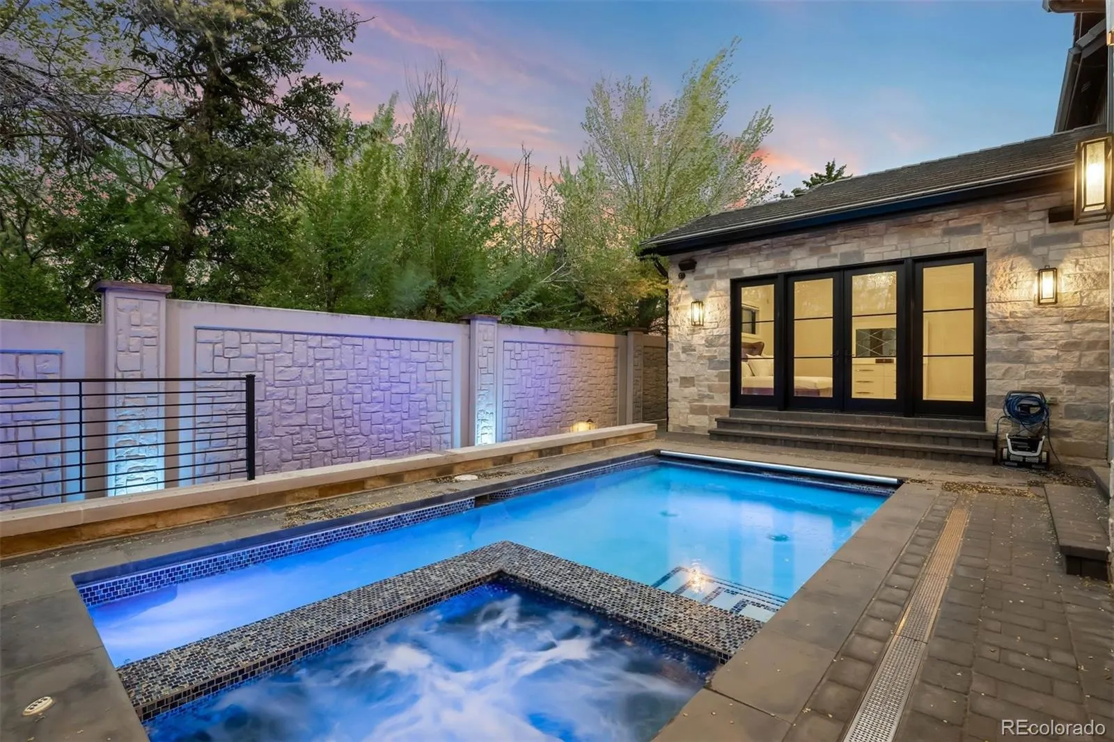 Cedar Lane, Cherry Creek