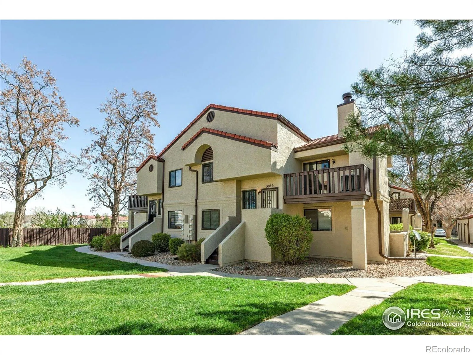 Spanish Oaks Condo