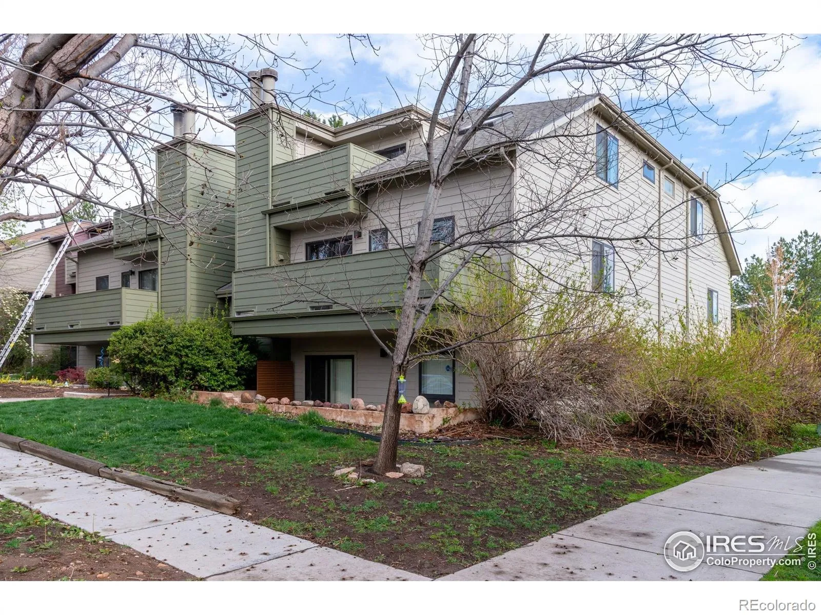 Birchwood Drive Condos & Amds