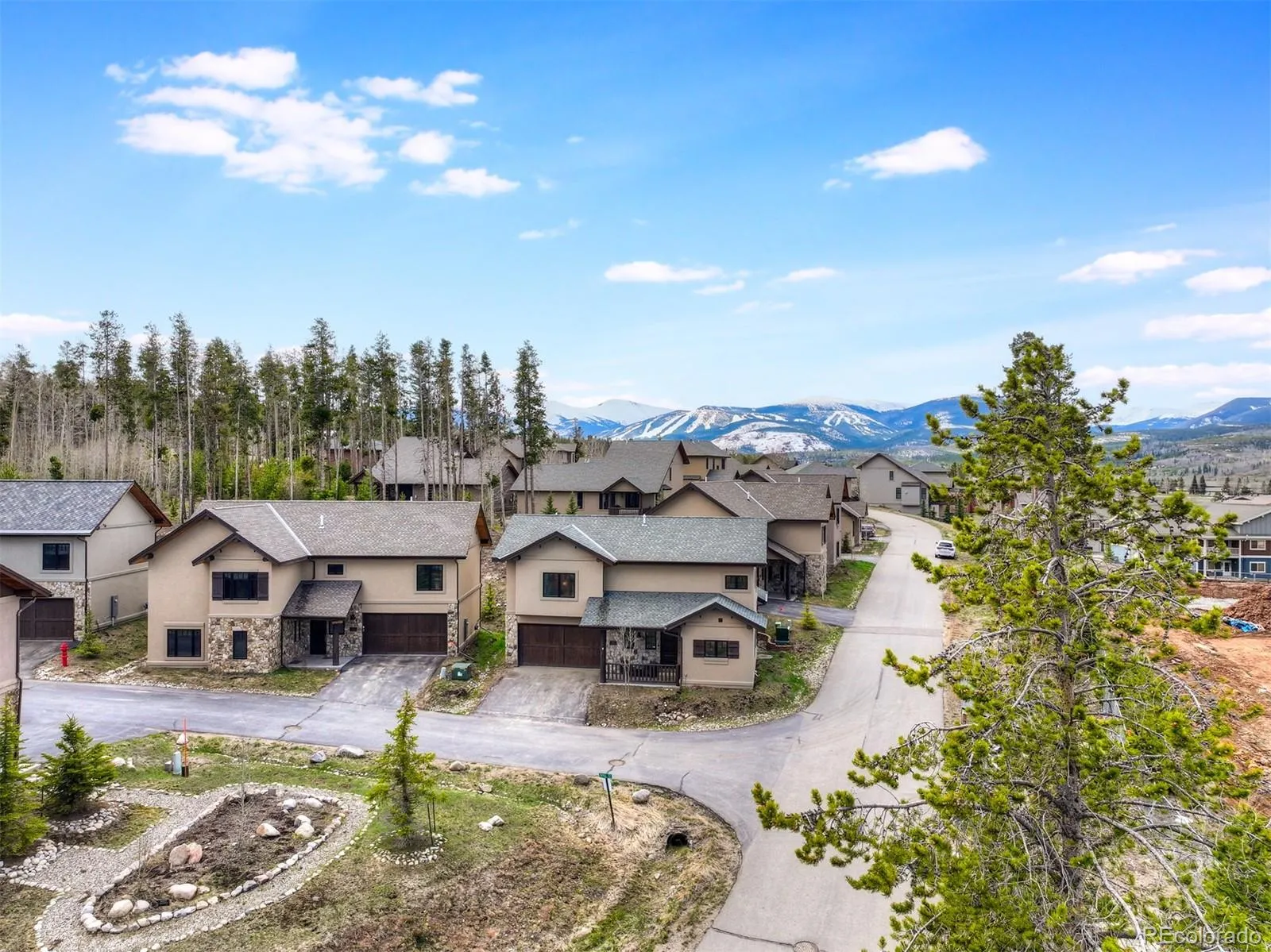 CABINS AT PORCUPINE RIDGE