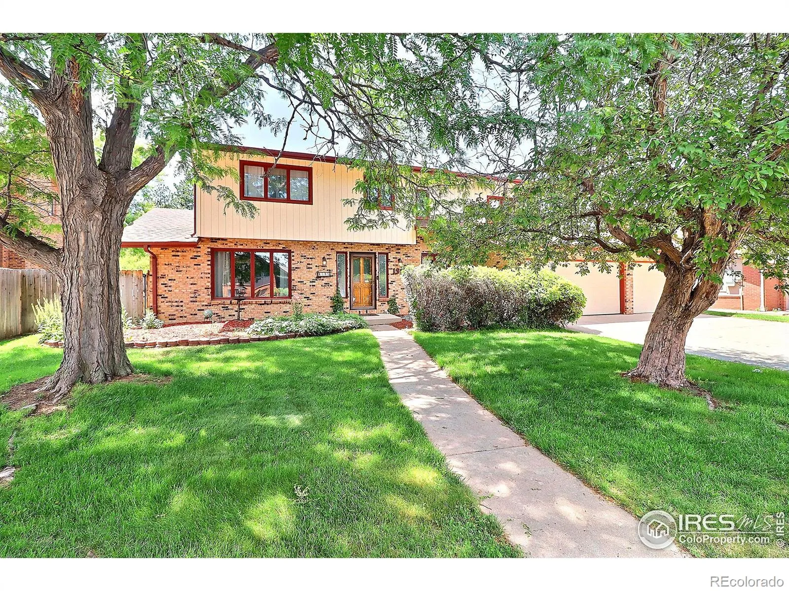 Country Club Estates 2nd Fg