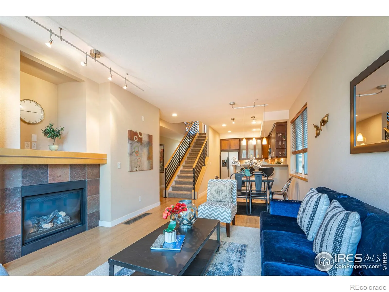 Dakota Ridge Residence Condos