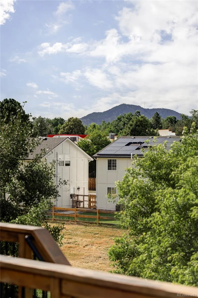 Foothill Green