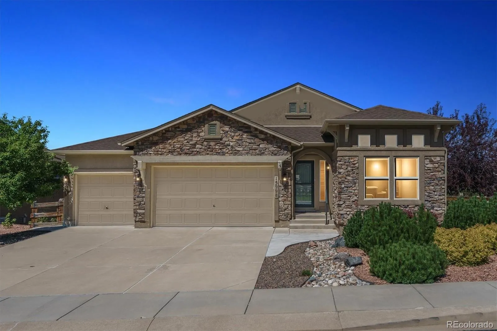 Promontory Pointe