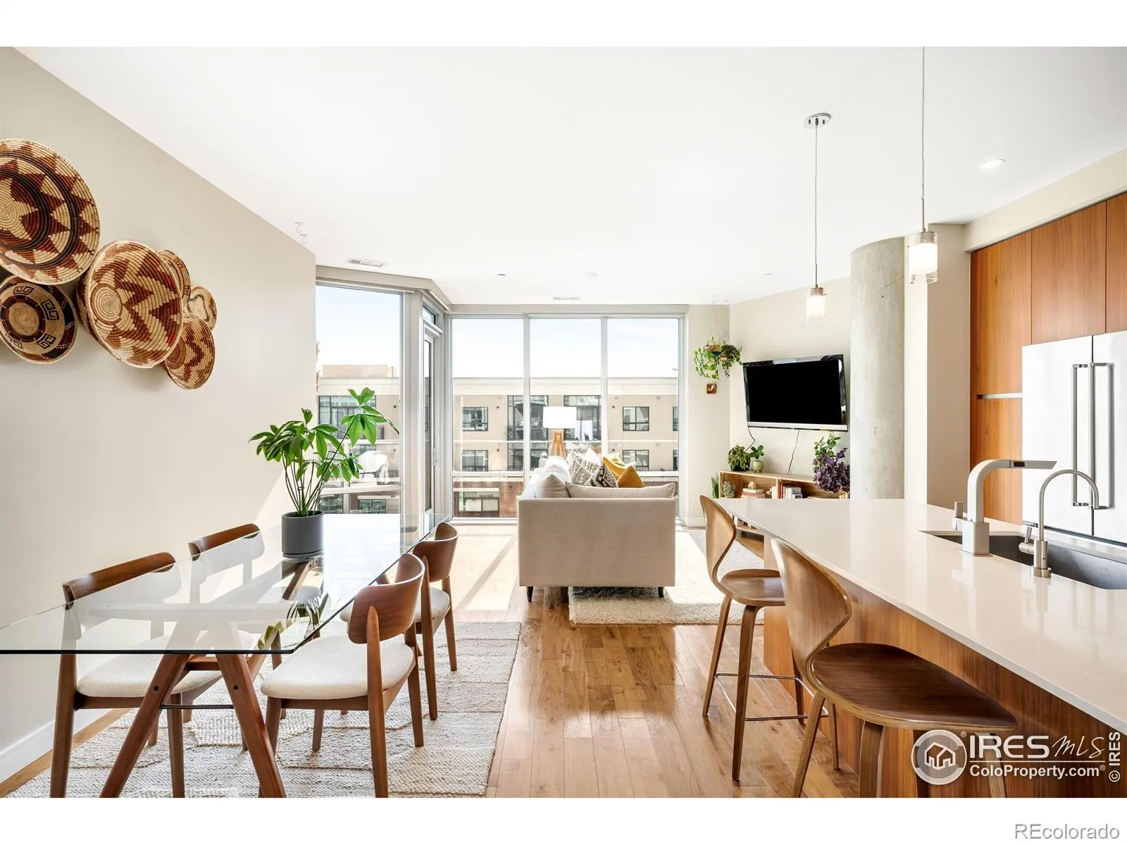 Lakehouse Condos