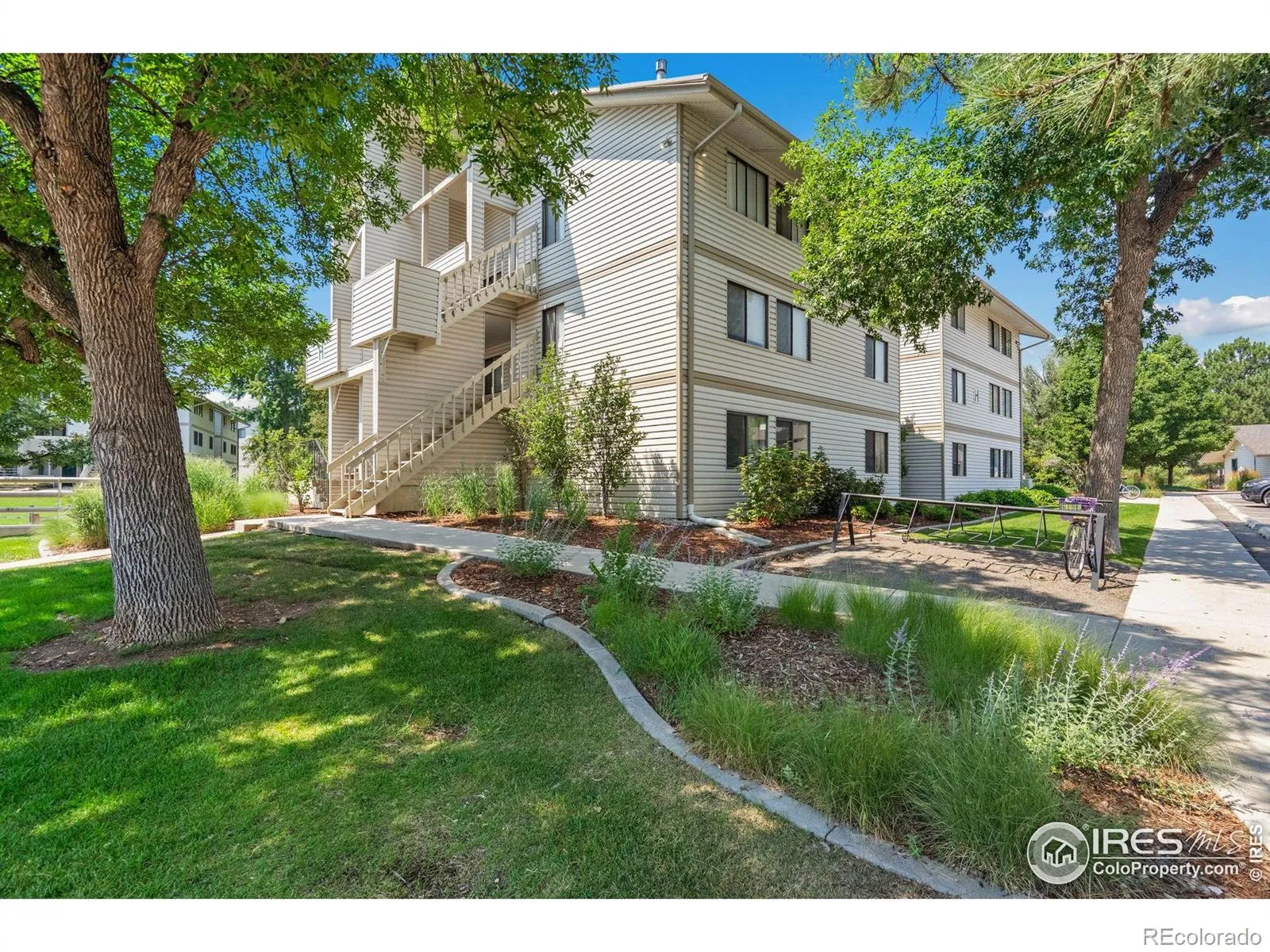 Heatheridge Lakes Condo
