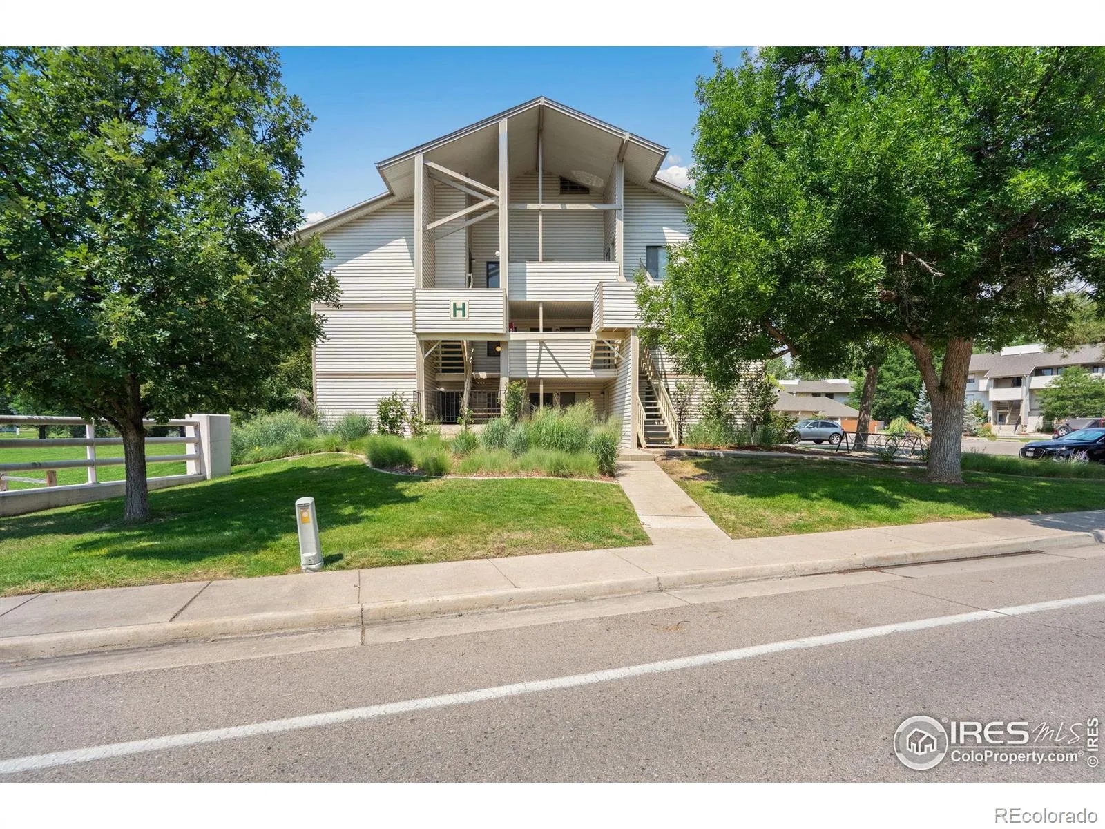 Heatheridge Lakes Condo