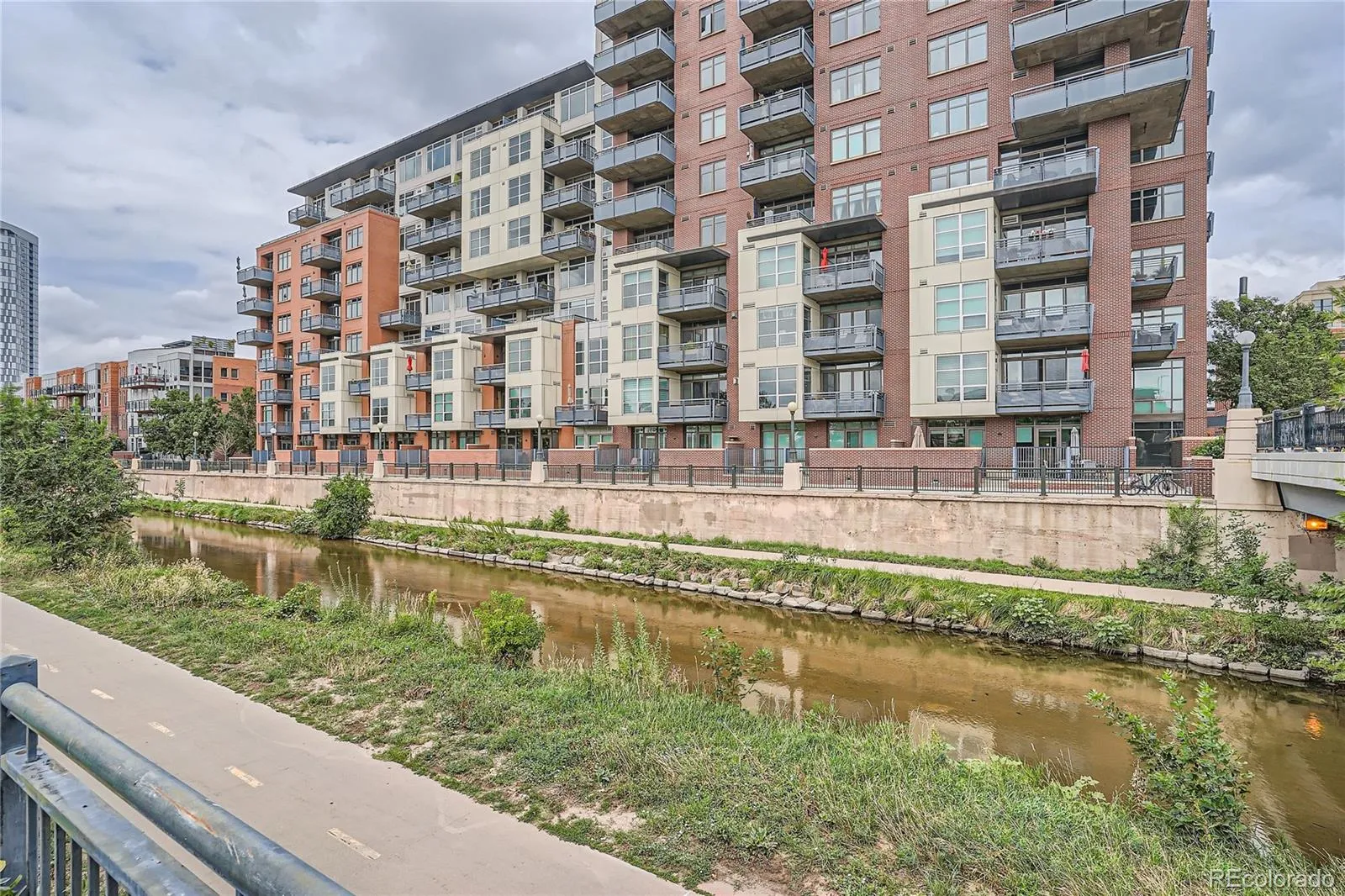 WATERSIDE LOFTS