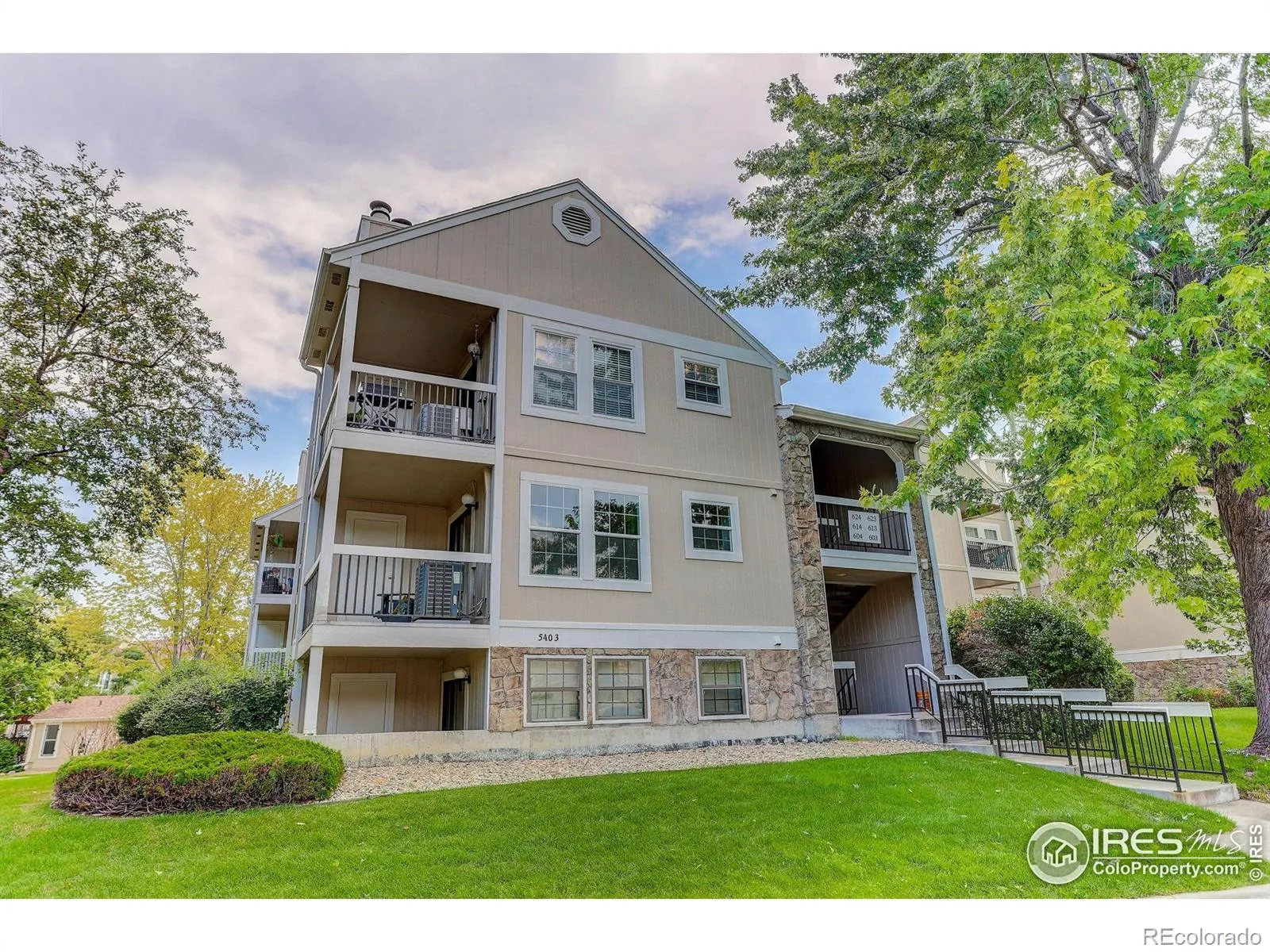 Wood Creek Condos Flg # 7 Ph II