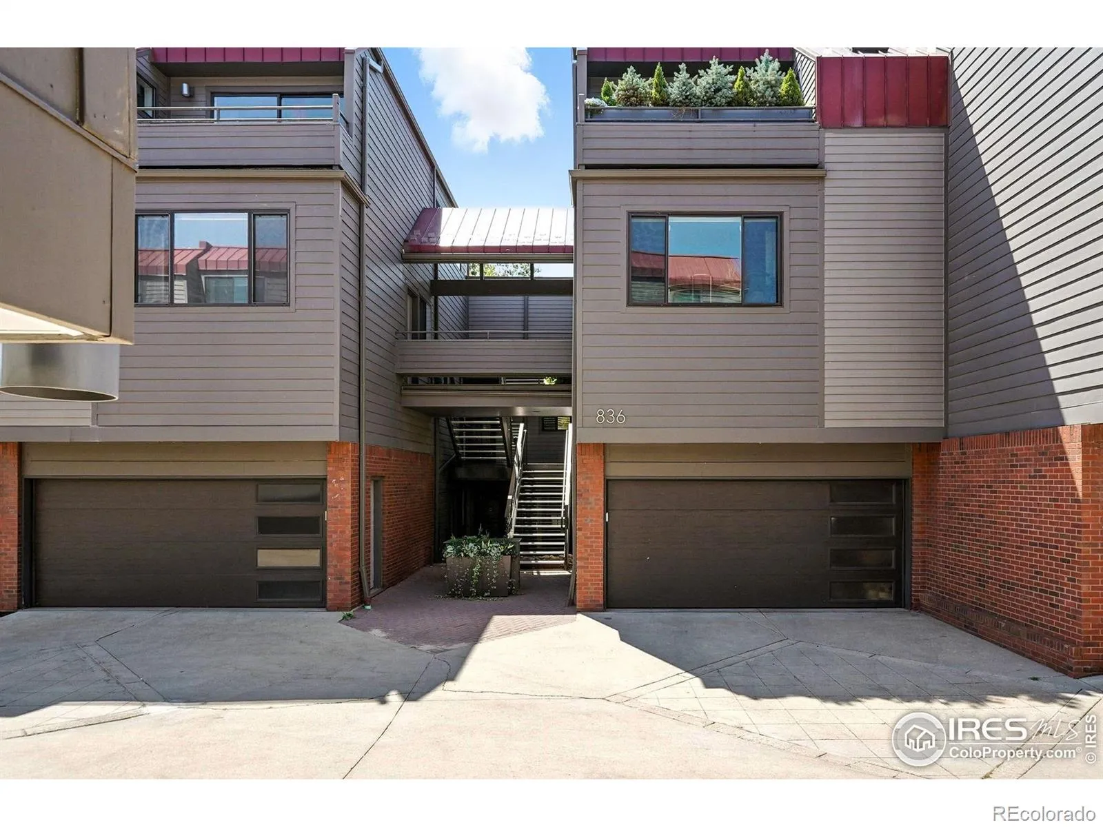 Canyon Center Condos Ph III