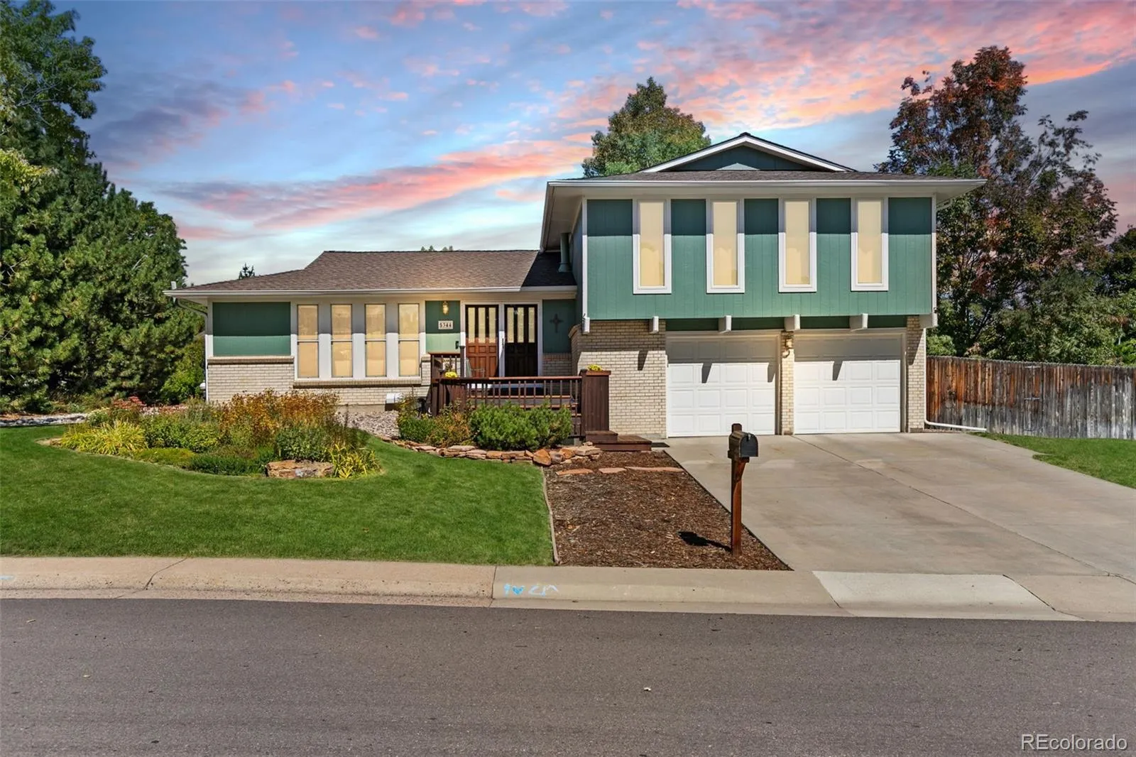 Hillside Manor