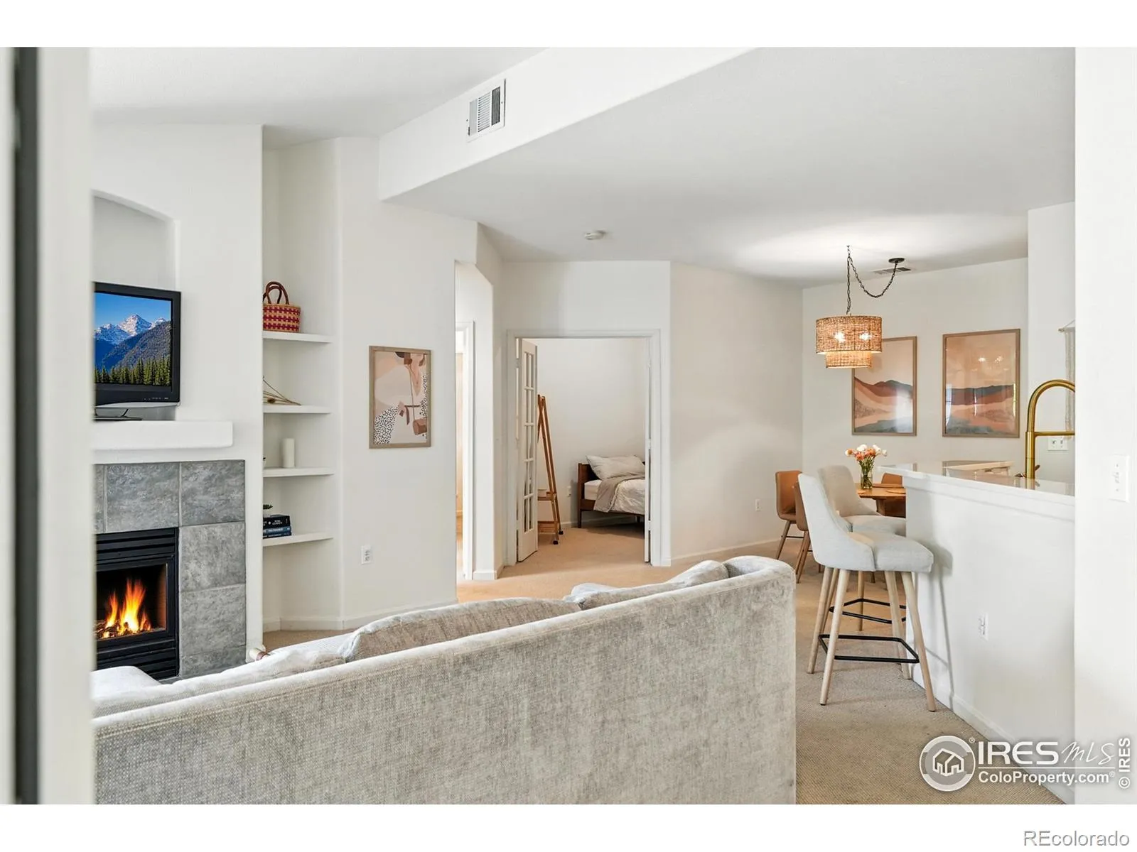 Meadows On Pkwy Condos Ph 3