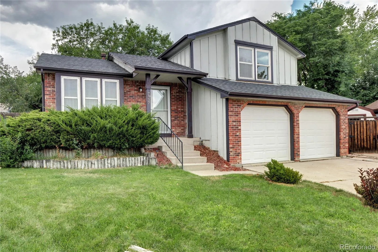 Dakota Station Flg # 2