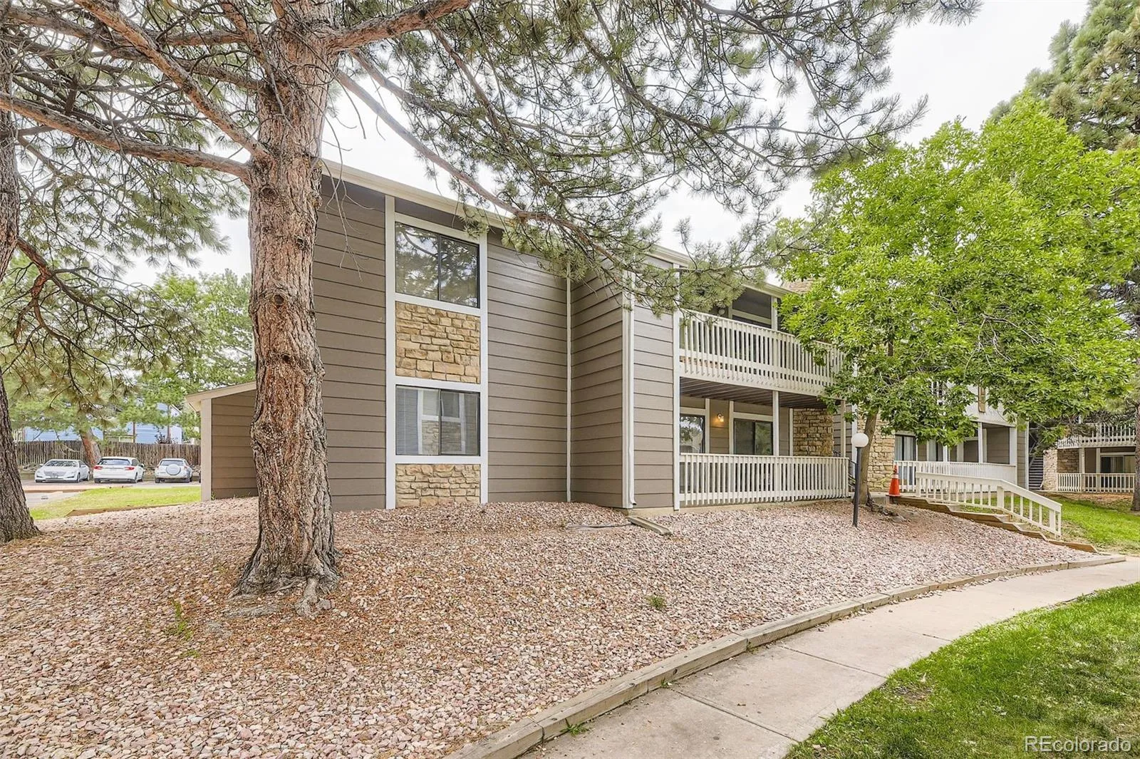 Robinwood Condos