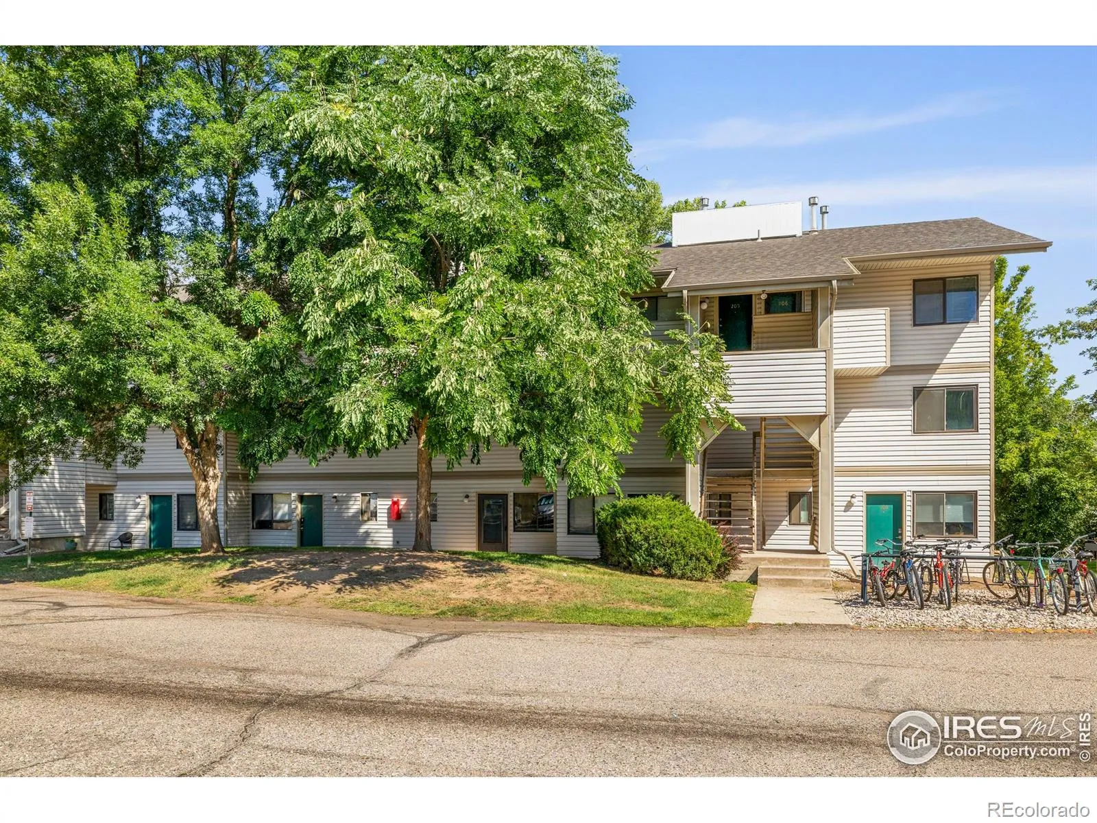 Heatheridge Lakes Condos