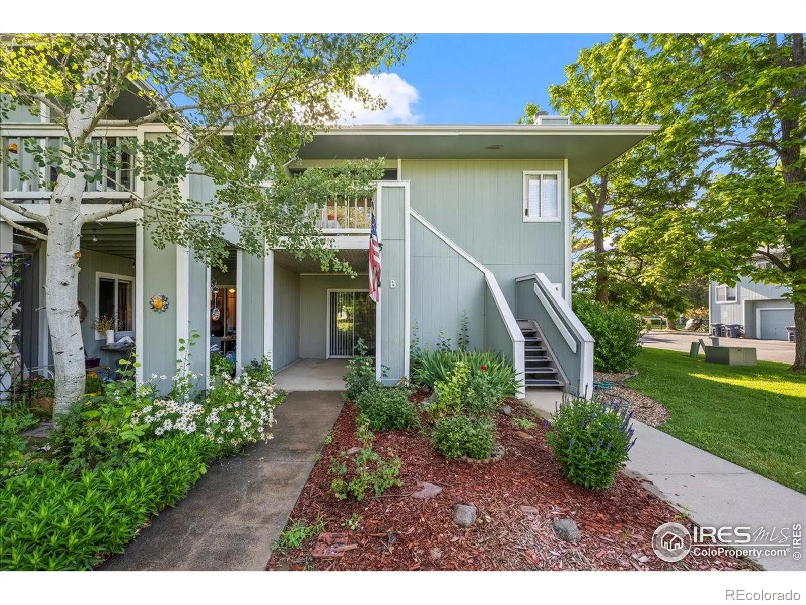Village Gate Condos 1st Supp
