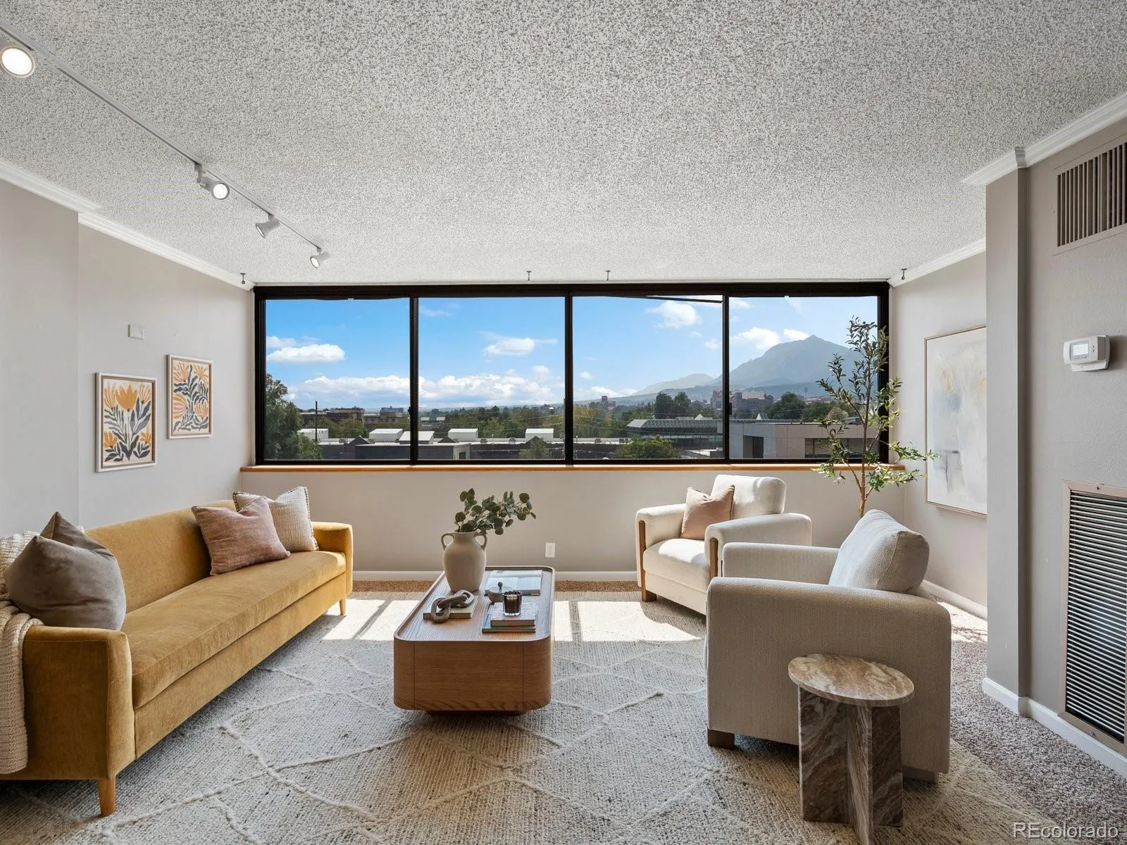 Horizon West Condominiums