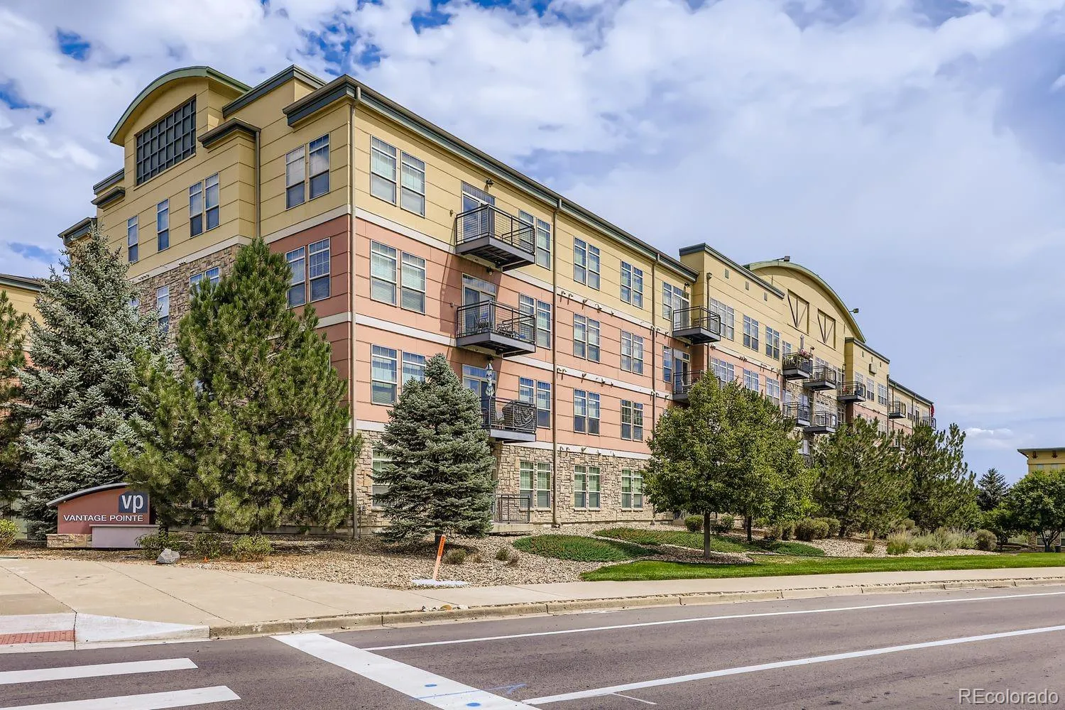 Vantage Pointe