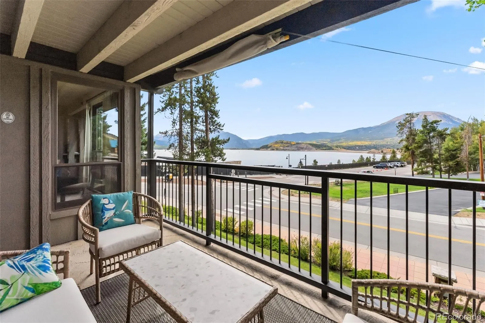 Lake Cliffe Condo