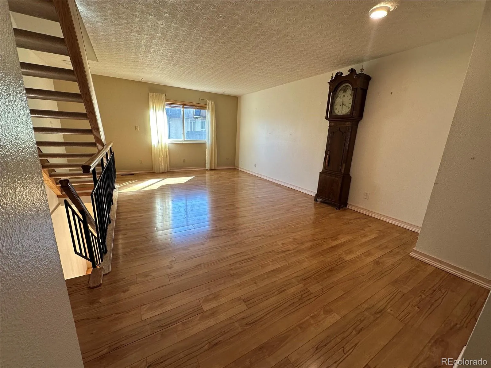 Broadway Ramparts Amd