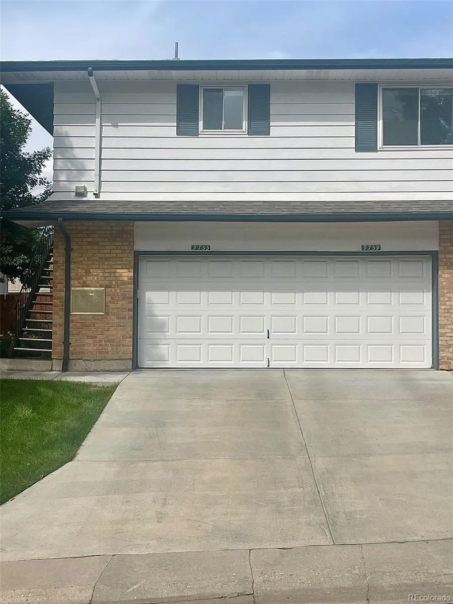 Hillcrest Apartment Homes