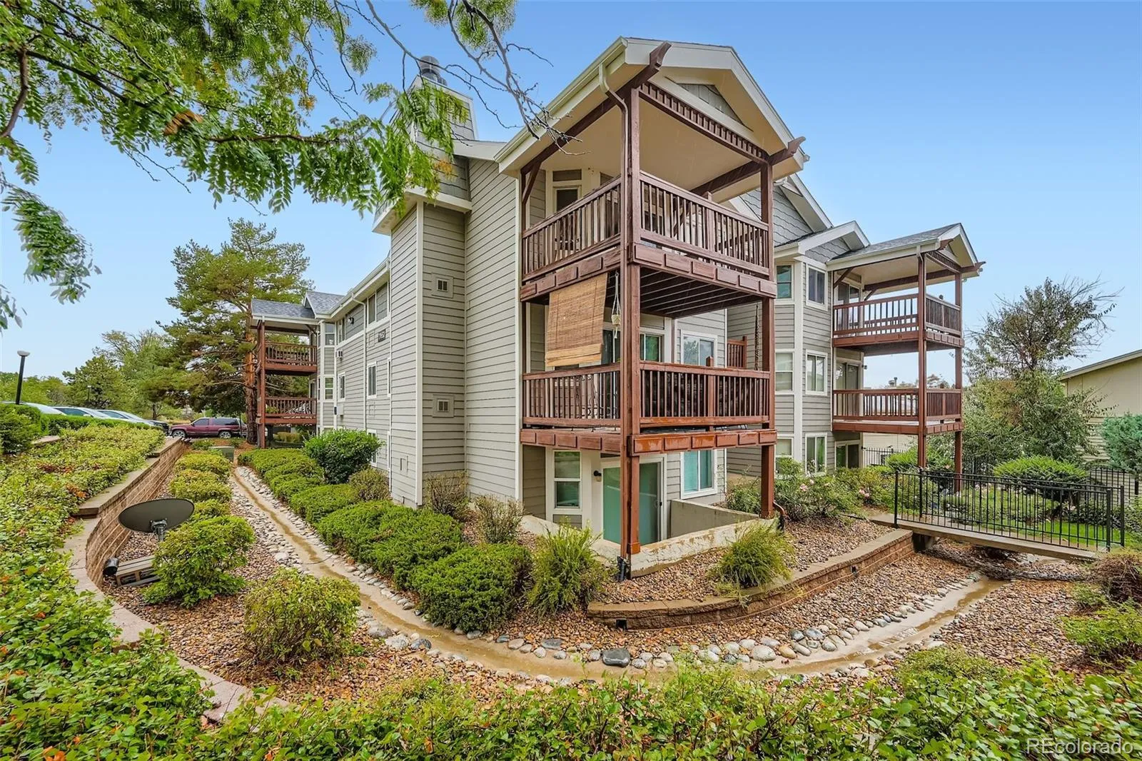 Victoria Crossing II