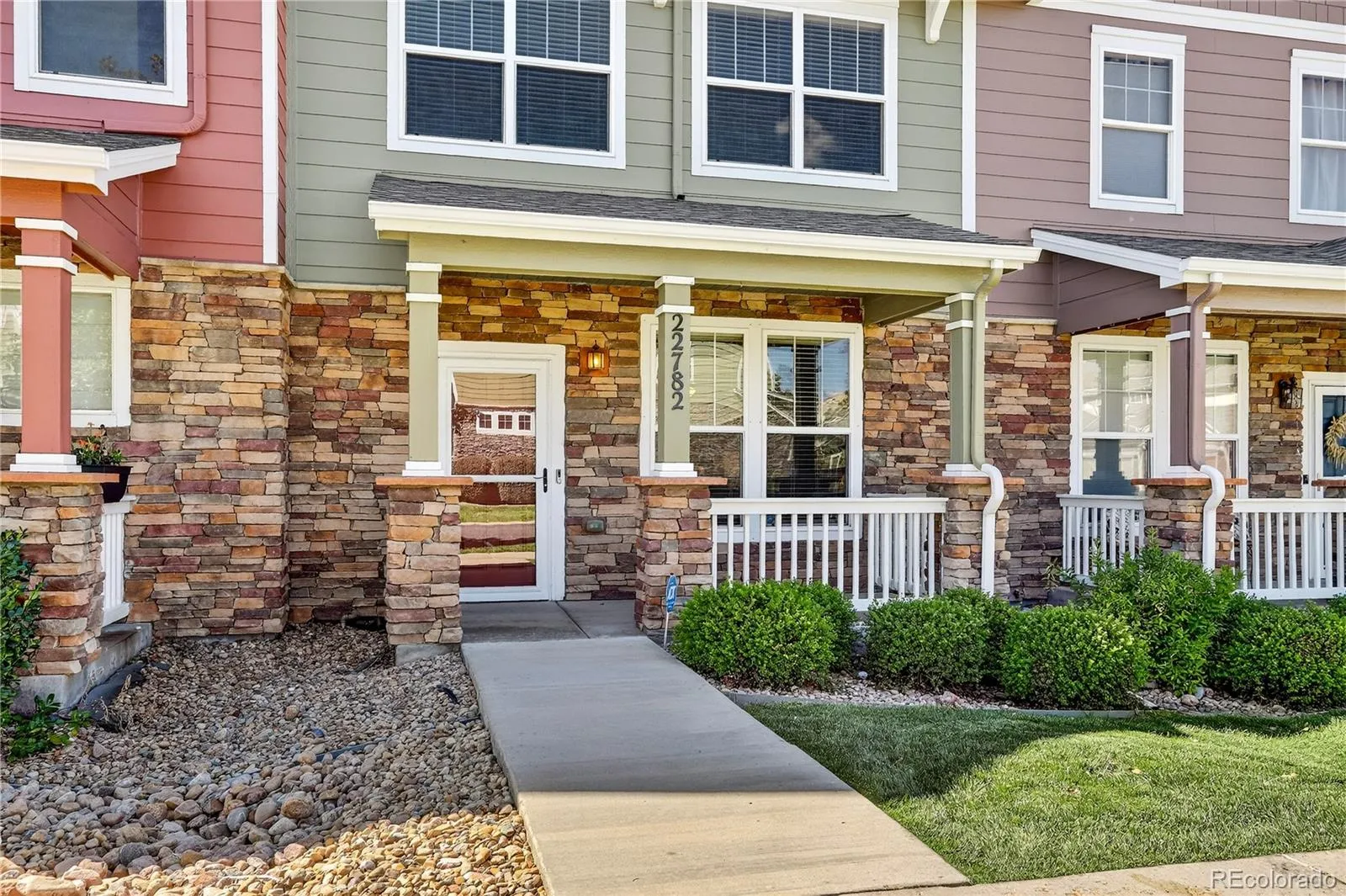 Saddle Rock East