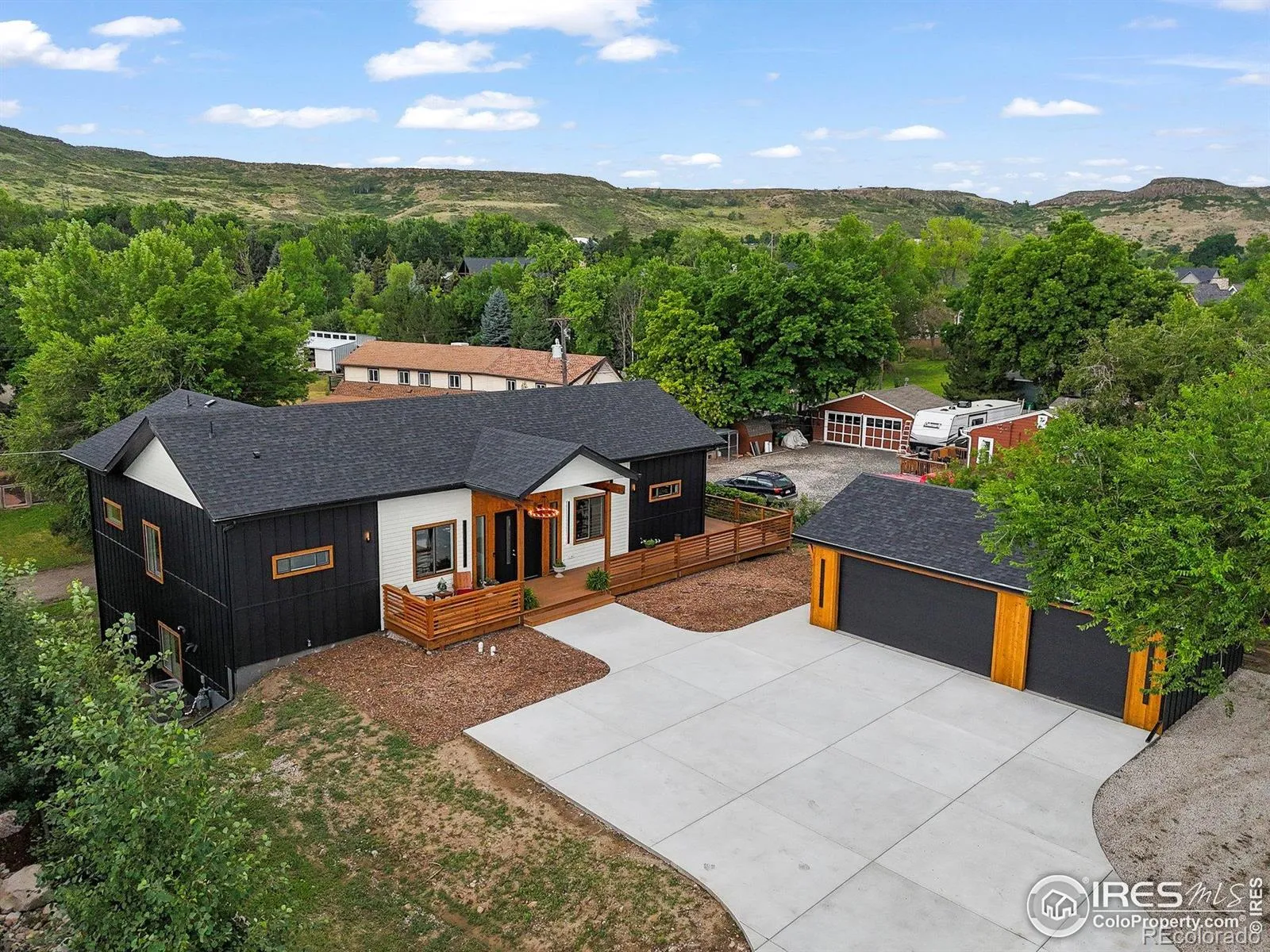 Applewood Echo Hill