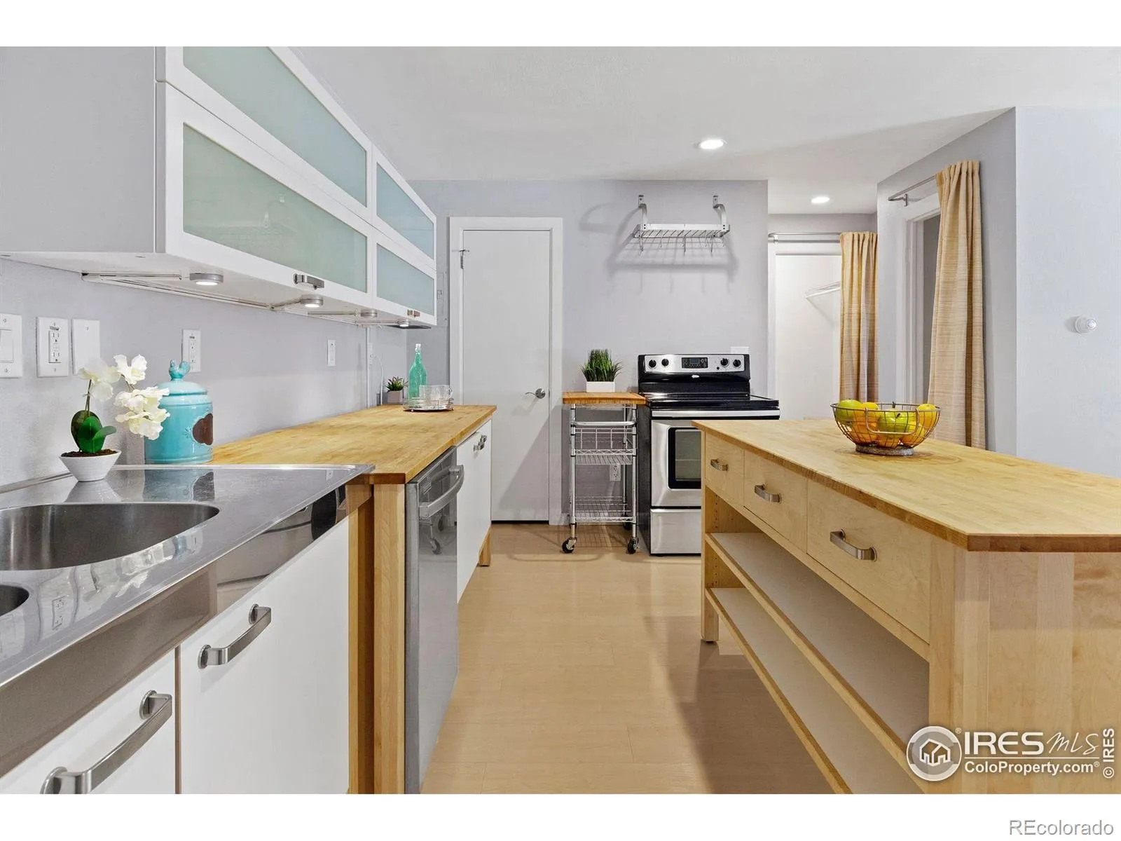 Chateau Village West Condos