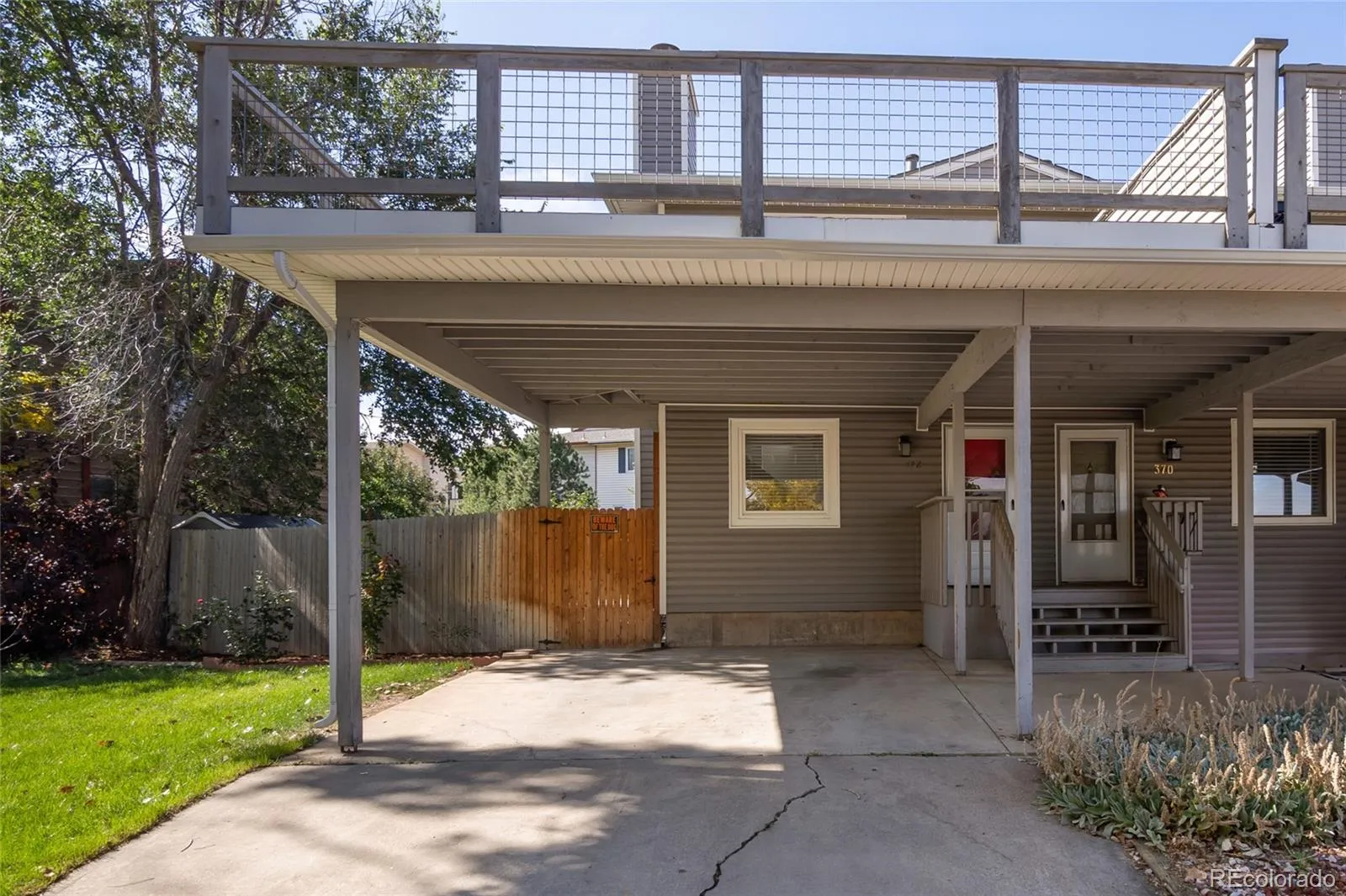 Lafayette Villa West