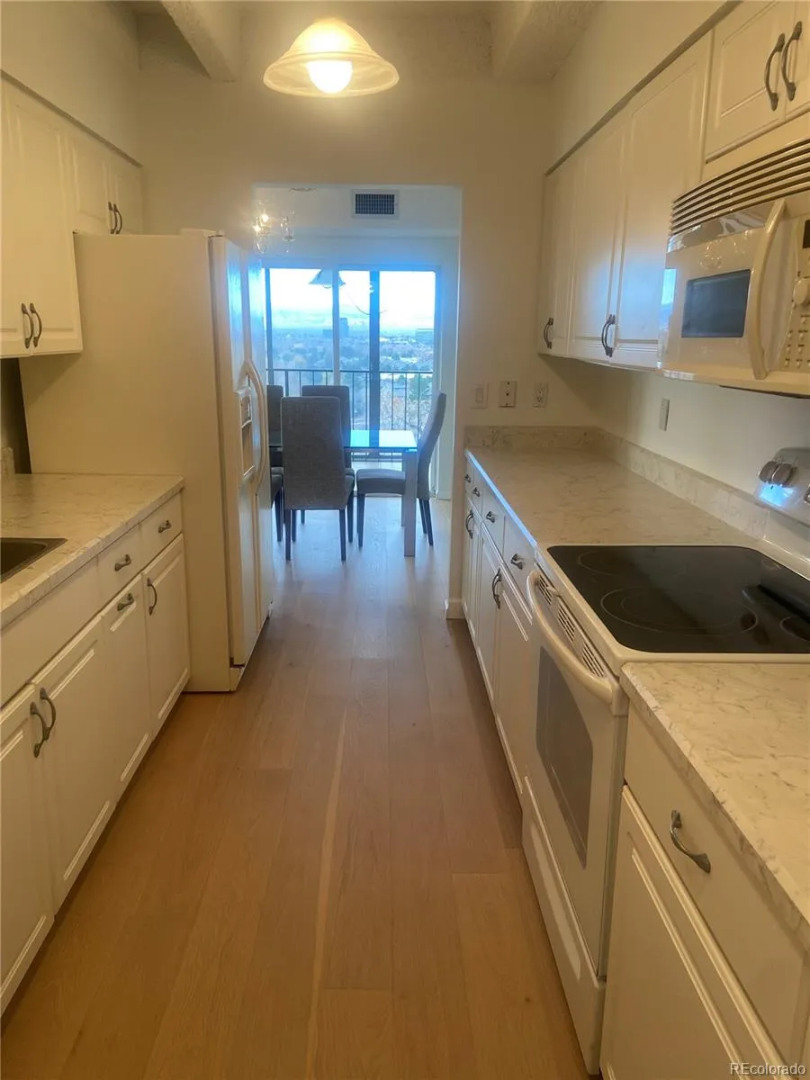 Candlewyck Condominiums