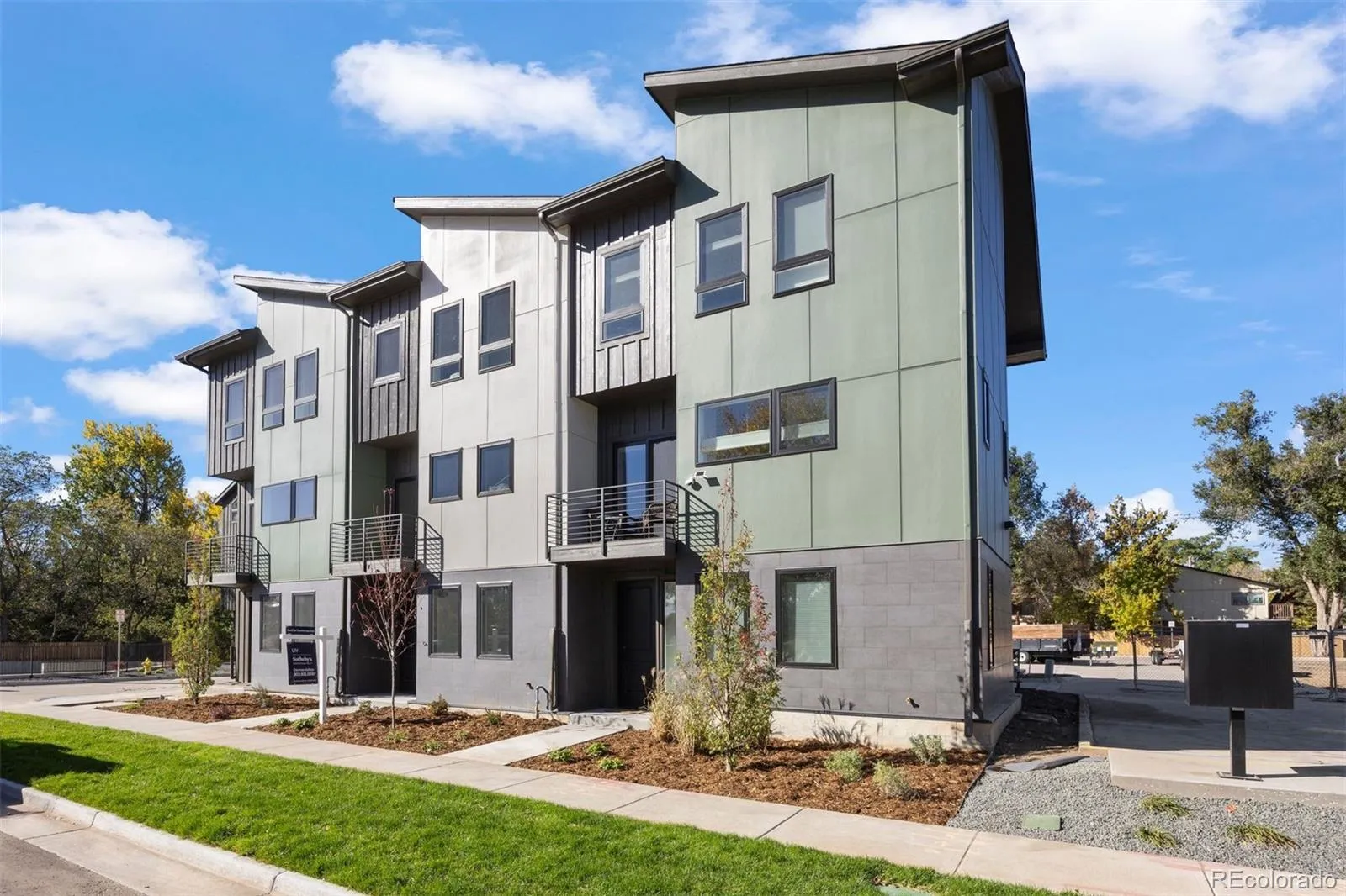 Olde Town Arvada, Olde Town