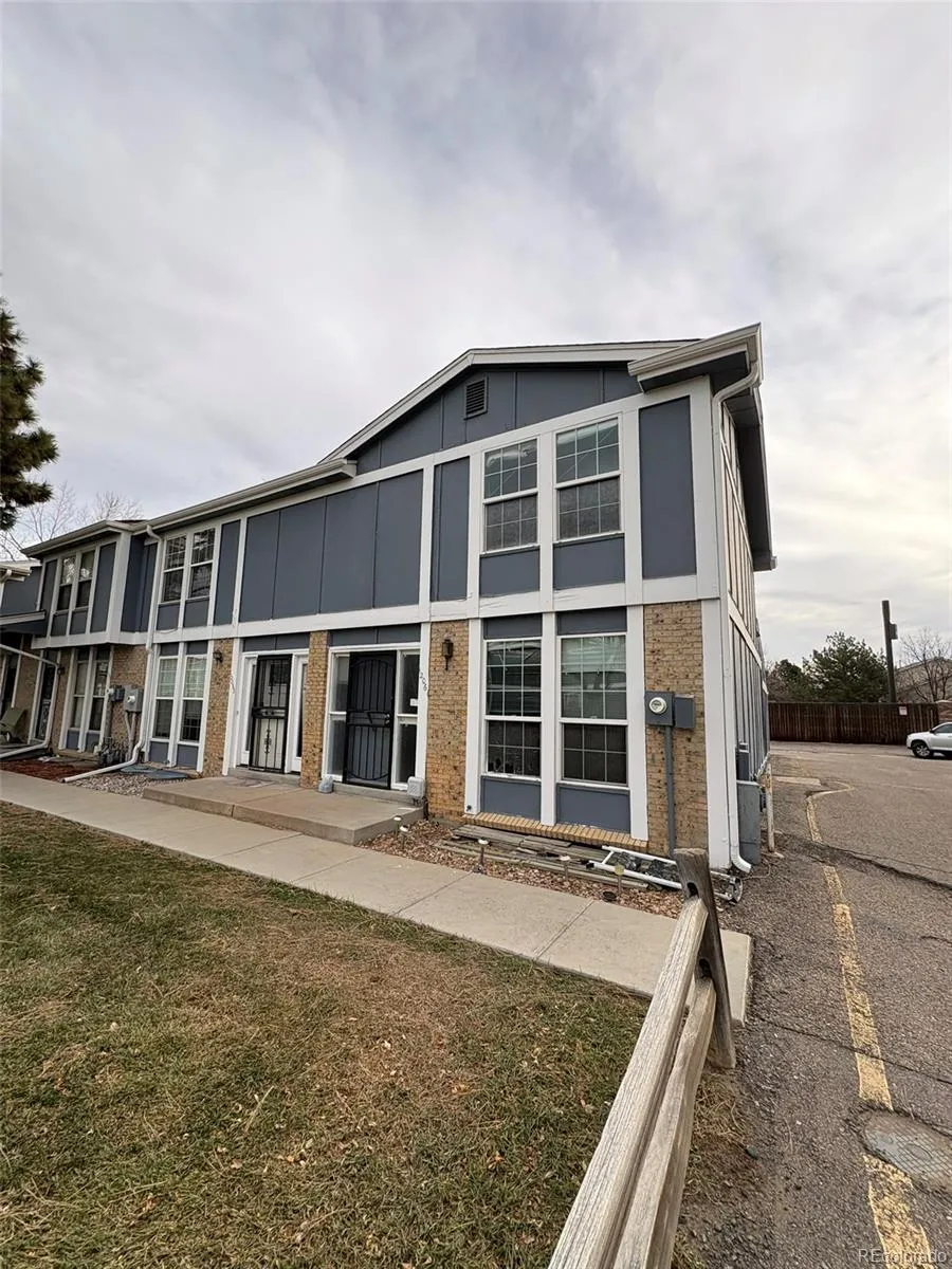 Lyn Meadows Sub 1st Flg