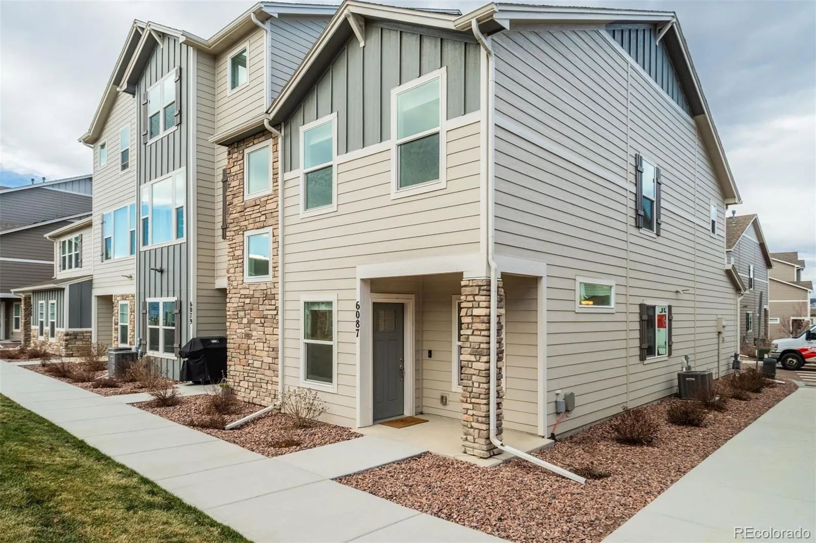 The townes at Cumbre Vista