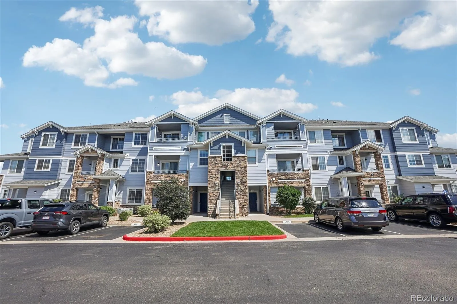 Trails at Parkfield Lake