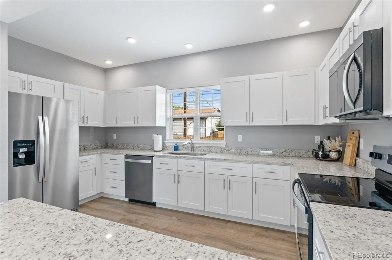 Brothers Four Fist Add Town of Bennett