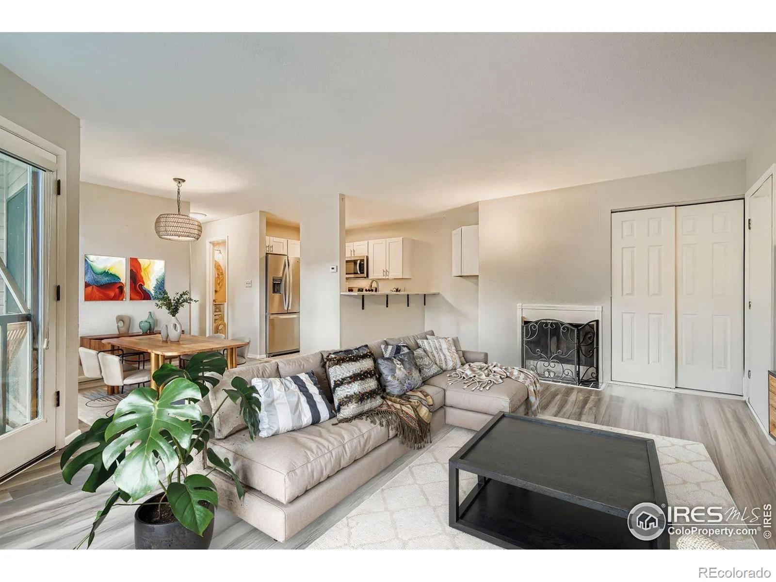 Pendleton Square Condos Ph I