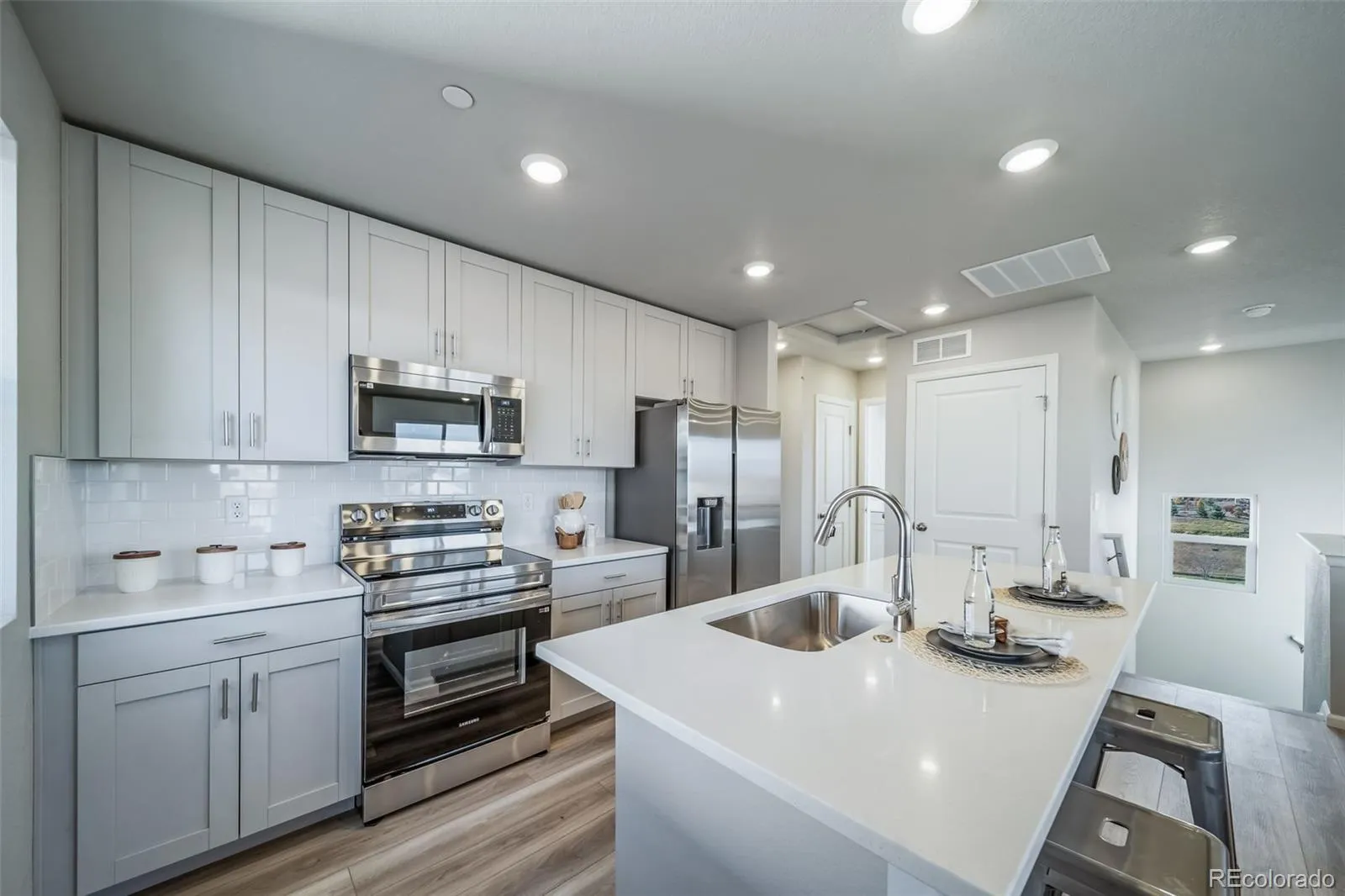 Reunion- American Dream