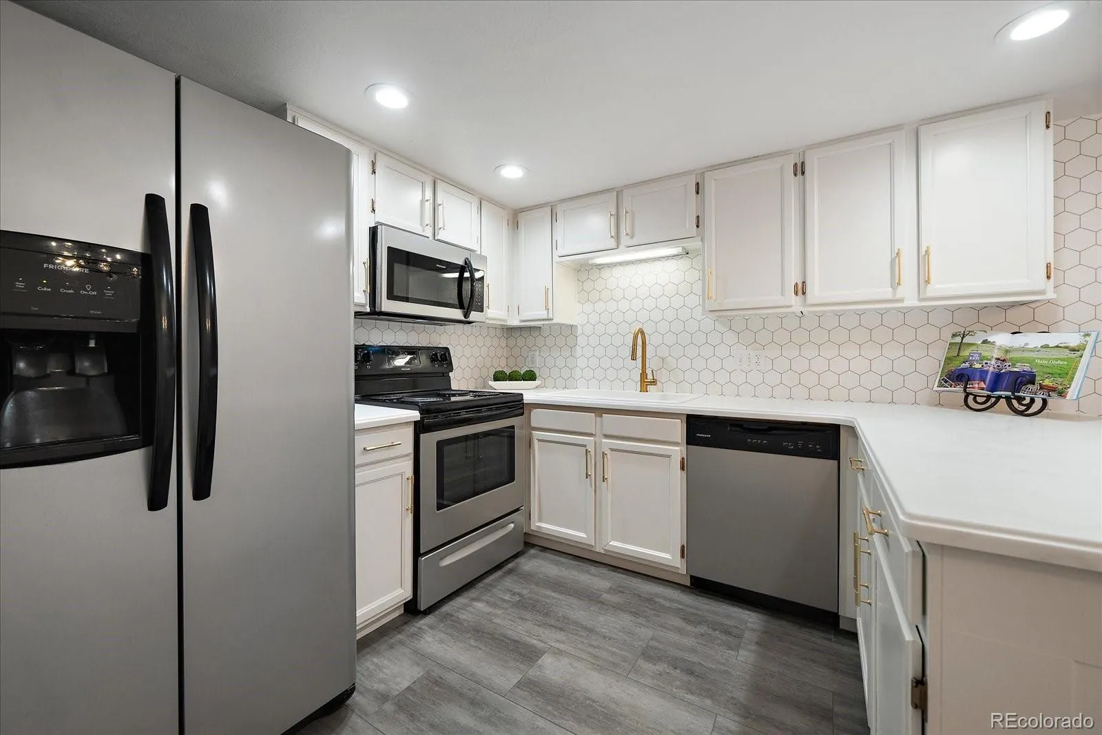 Timbercove II Condos 6th Supp