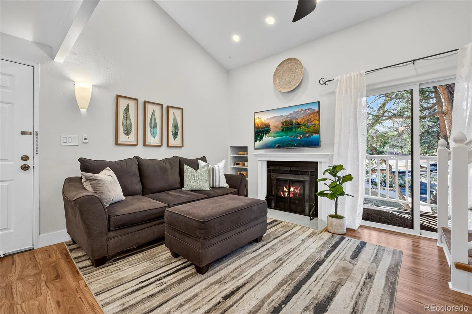 SUNSTREAM CONDOS