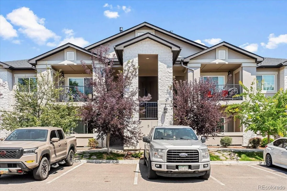 Condominiums at City Horizon