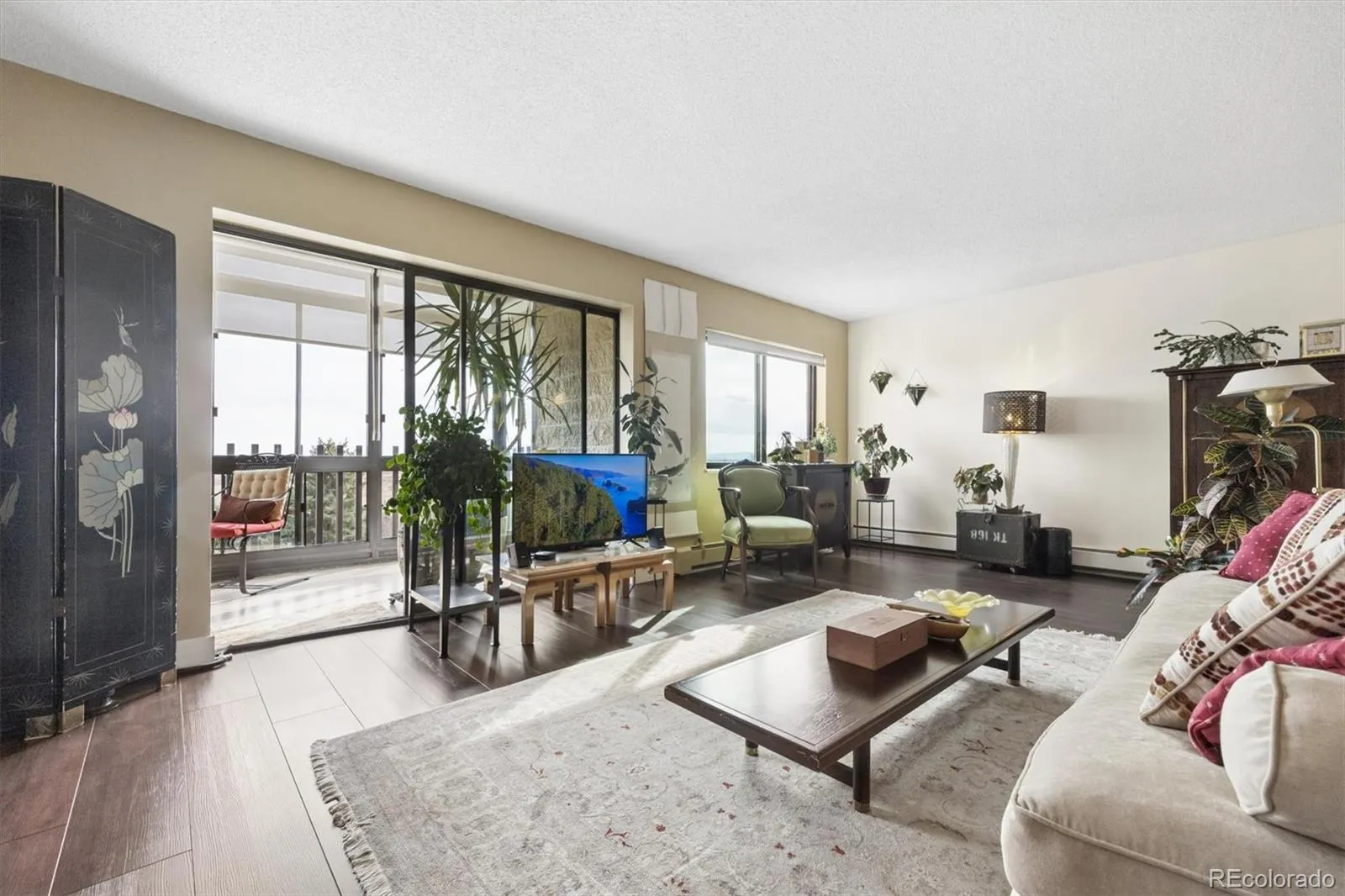 Heather Gardens Sub 12th Flg Lt 1 Blk 1 Condos